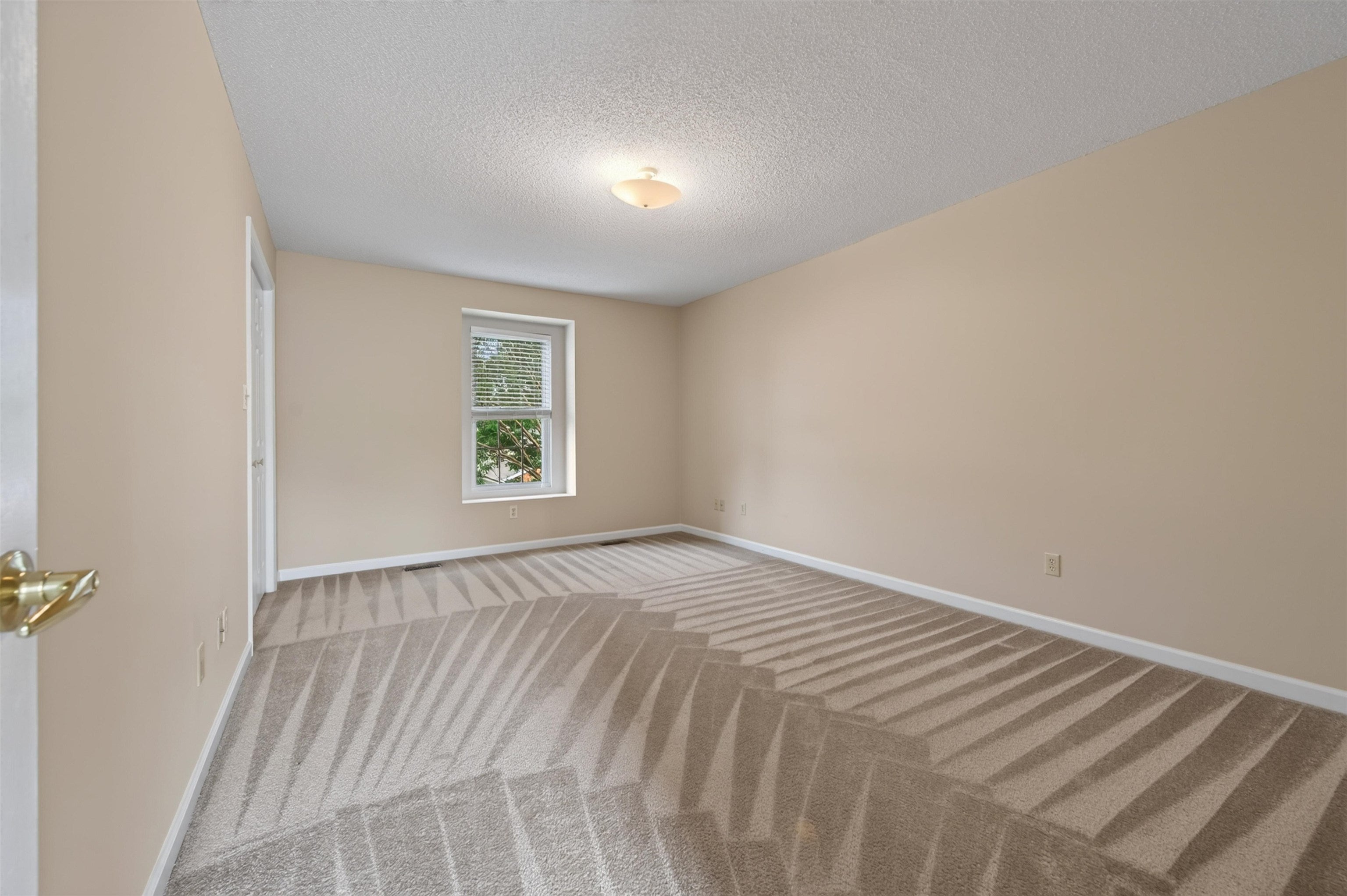 220 Darci Drive SE