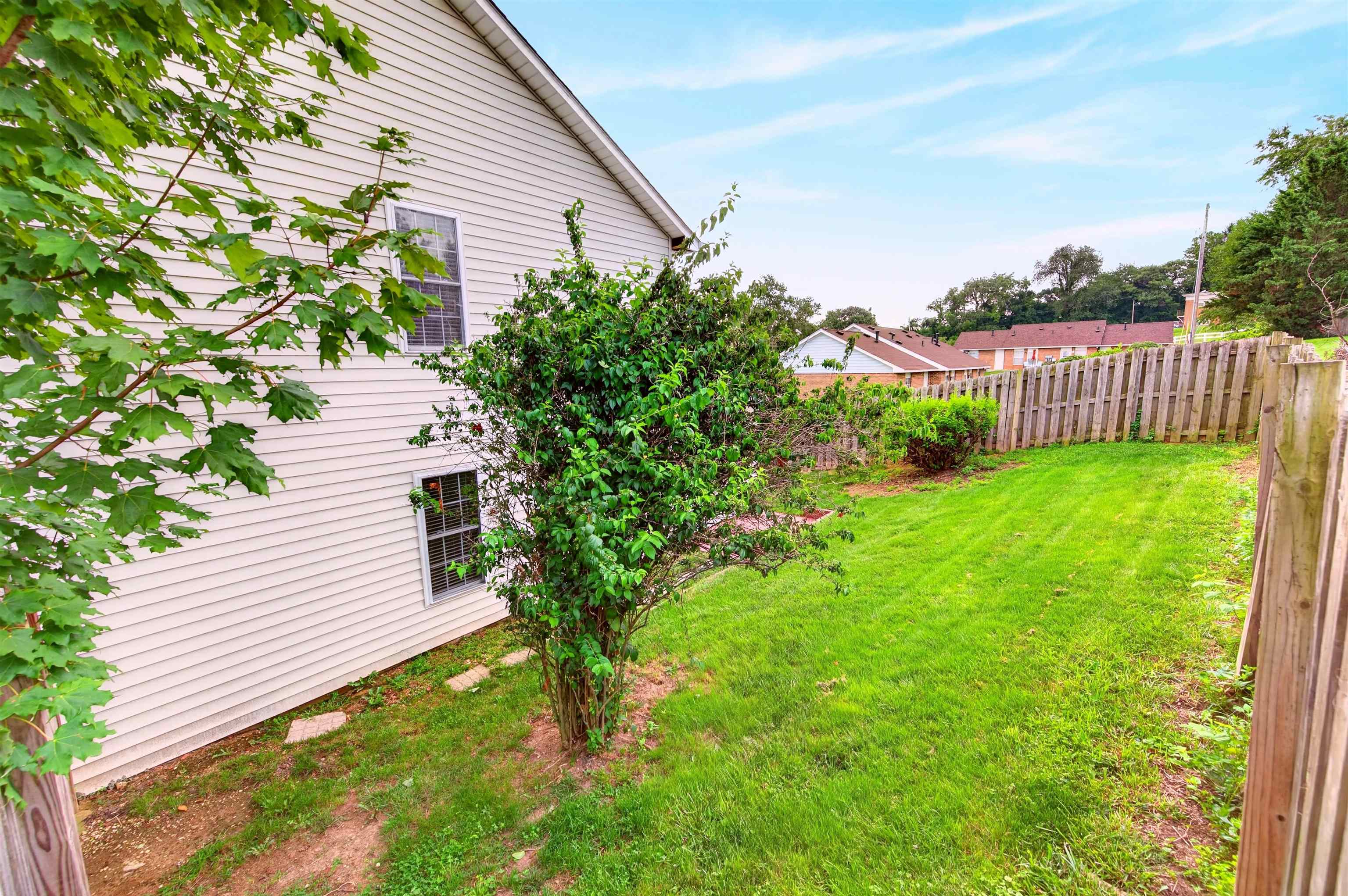 220 Darci Drive SE