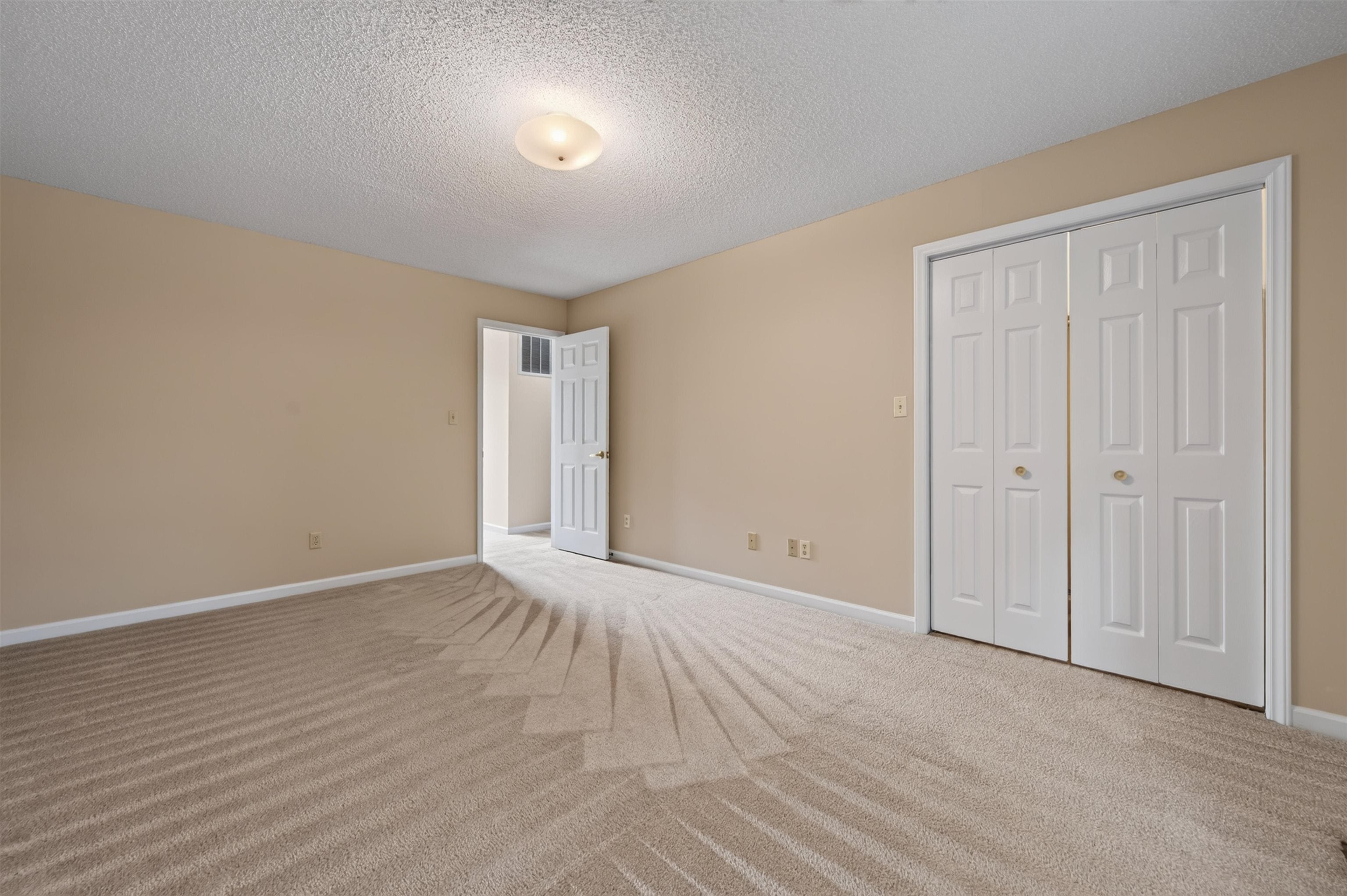 220 Darci Drive SE
