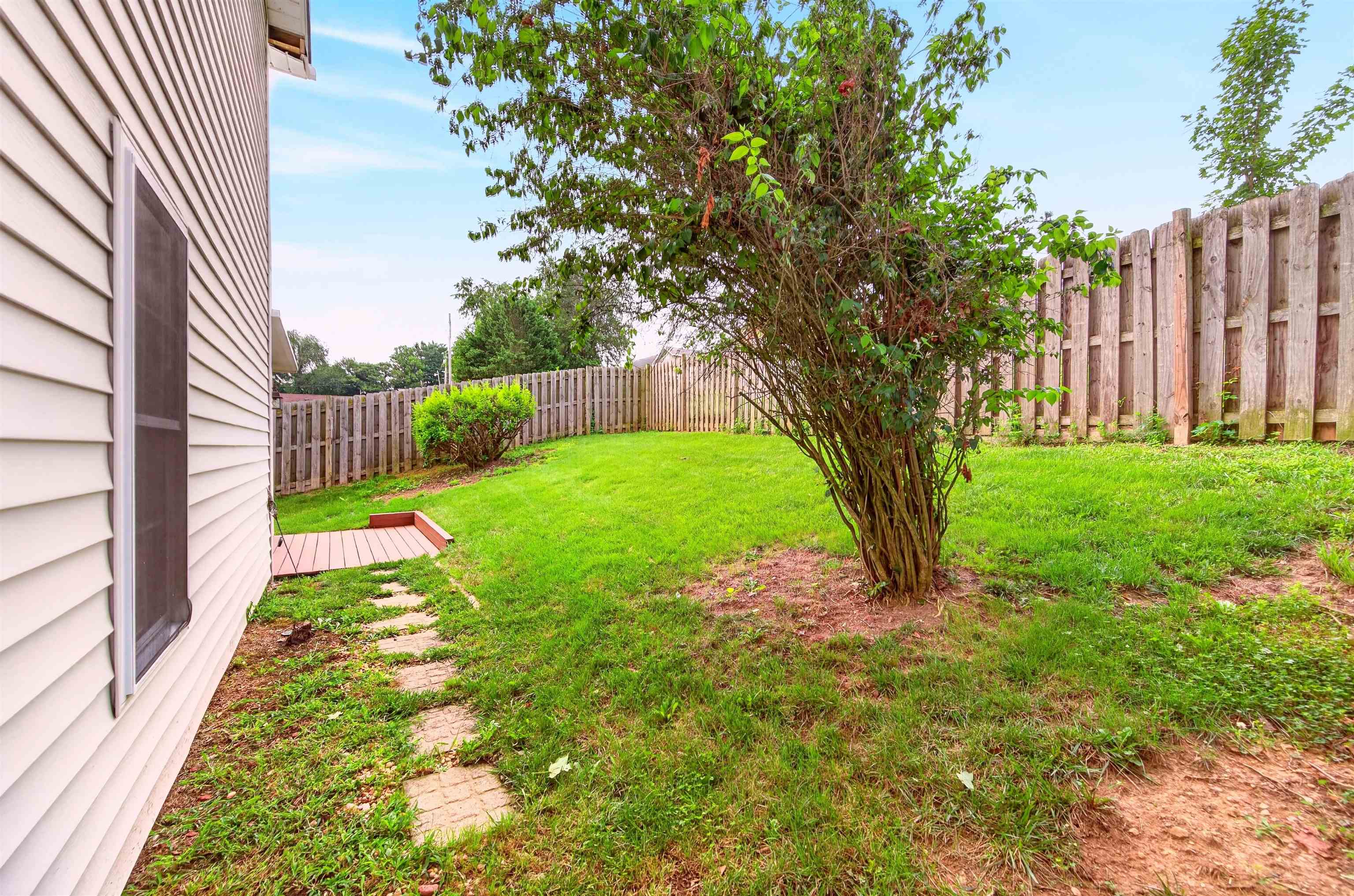 220 Darci Drive SE