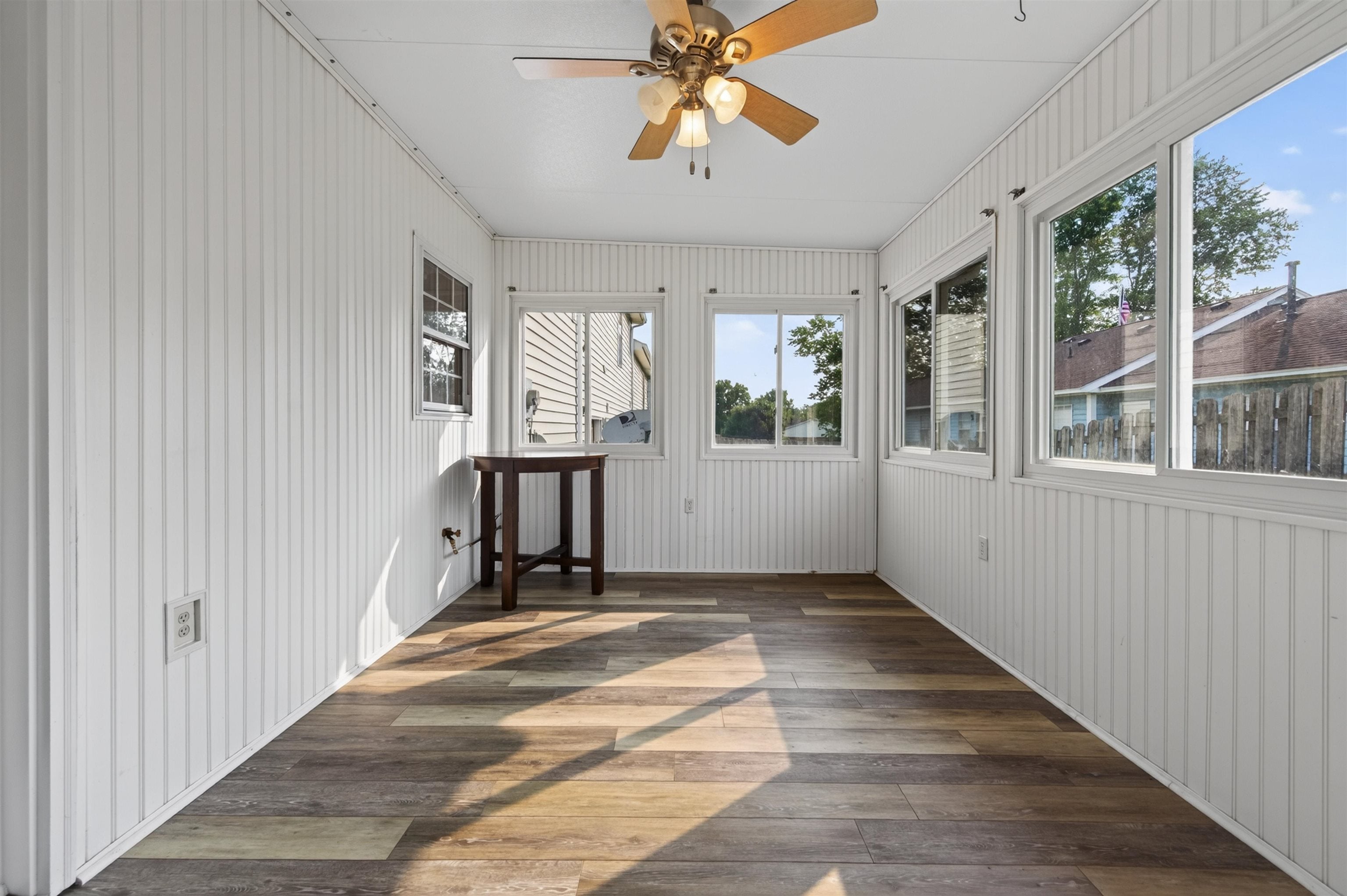 220 Darci Drive SE