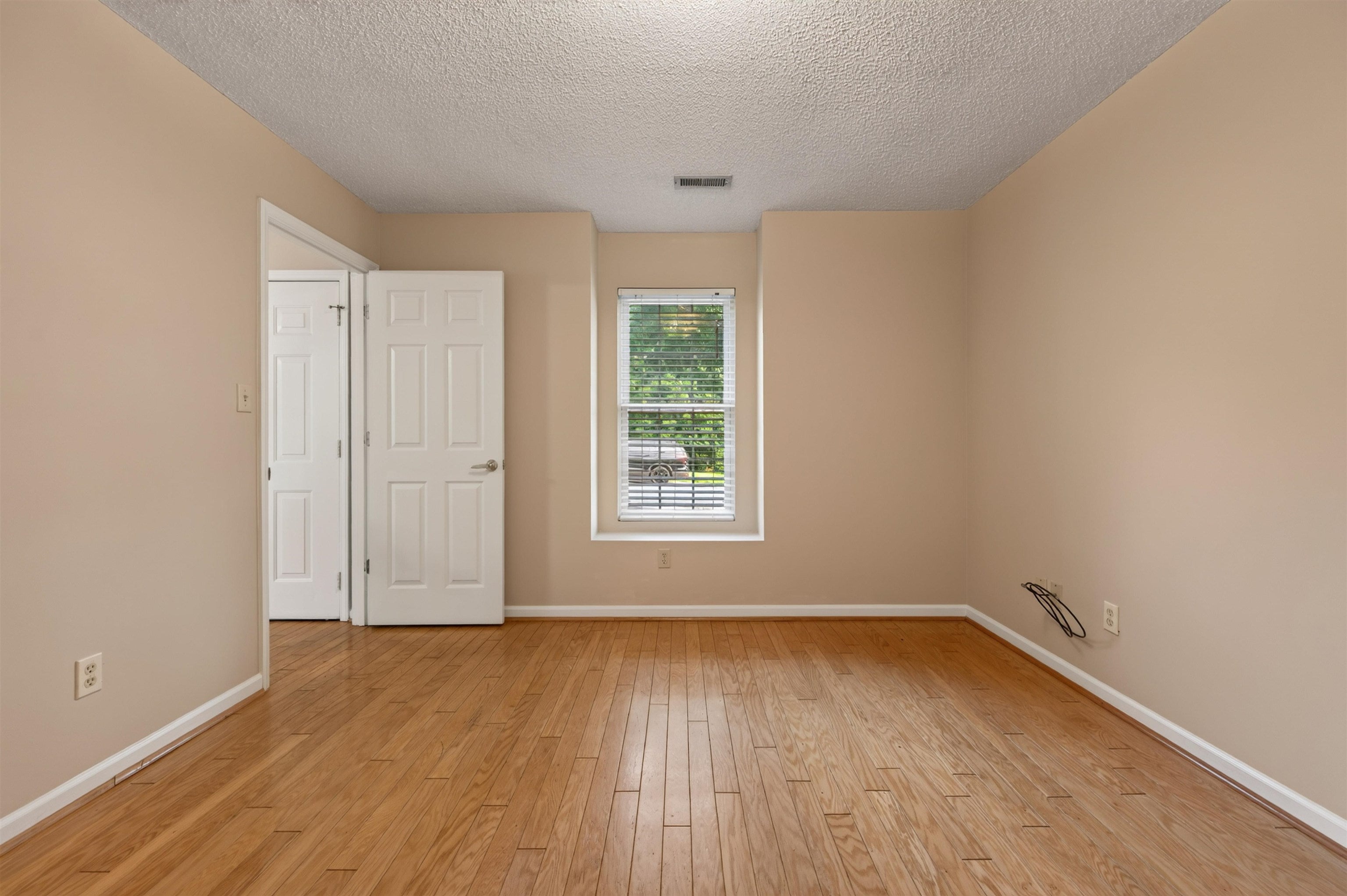 220 Darci Drive SE