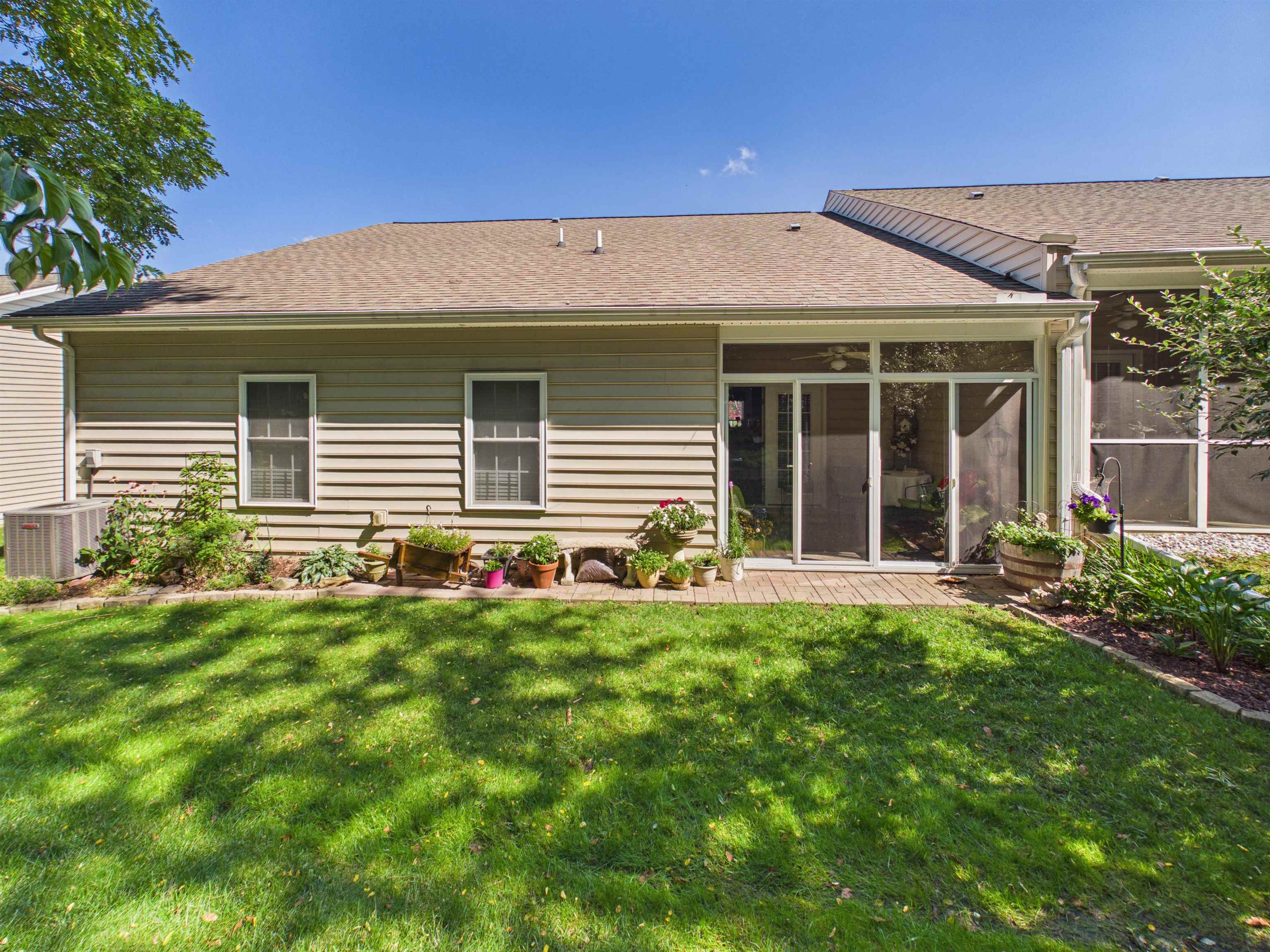 250 VINNIE Avenue