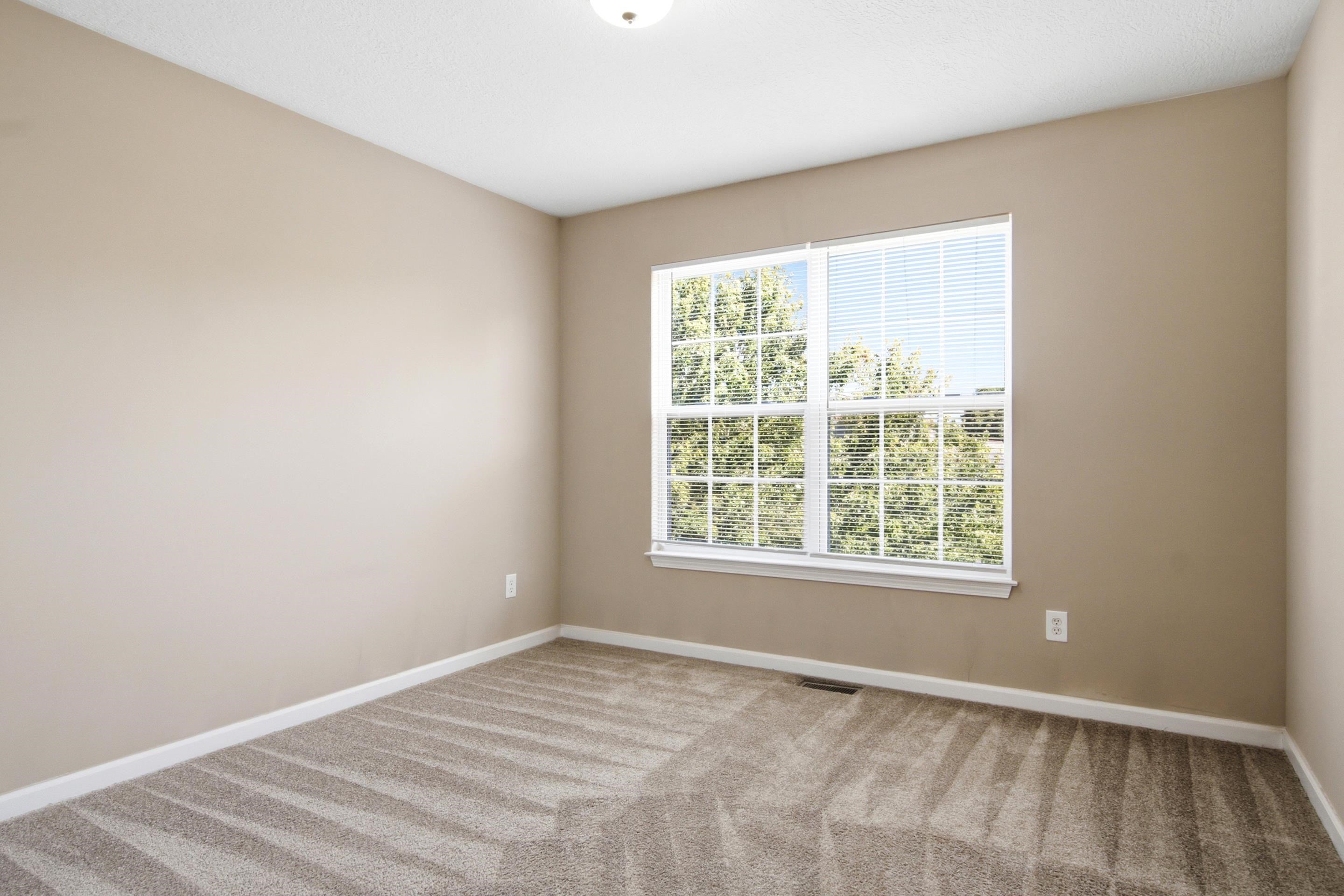 1727 Aden Lane