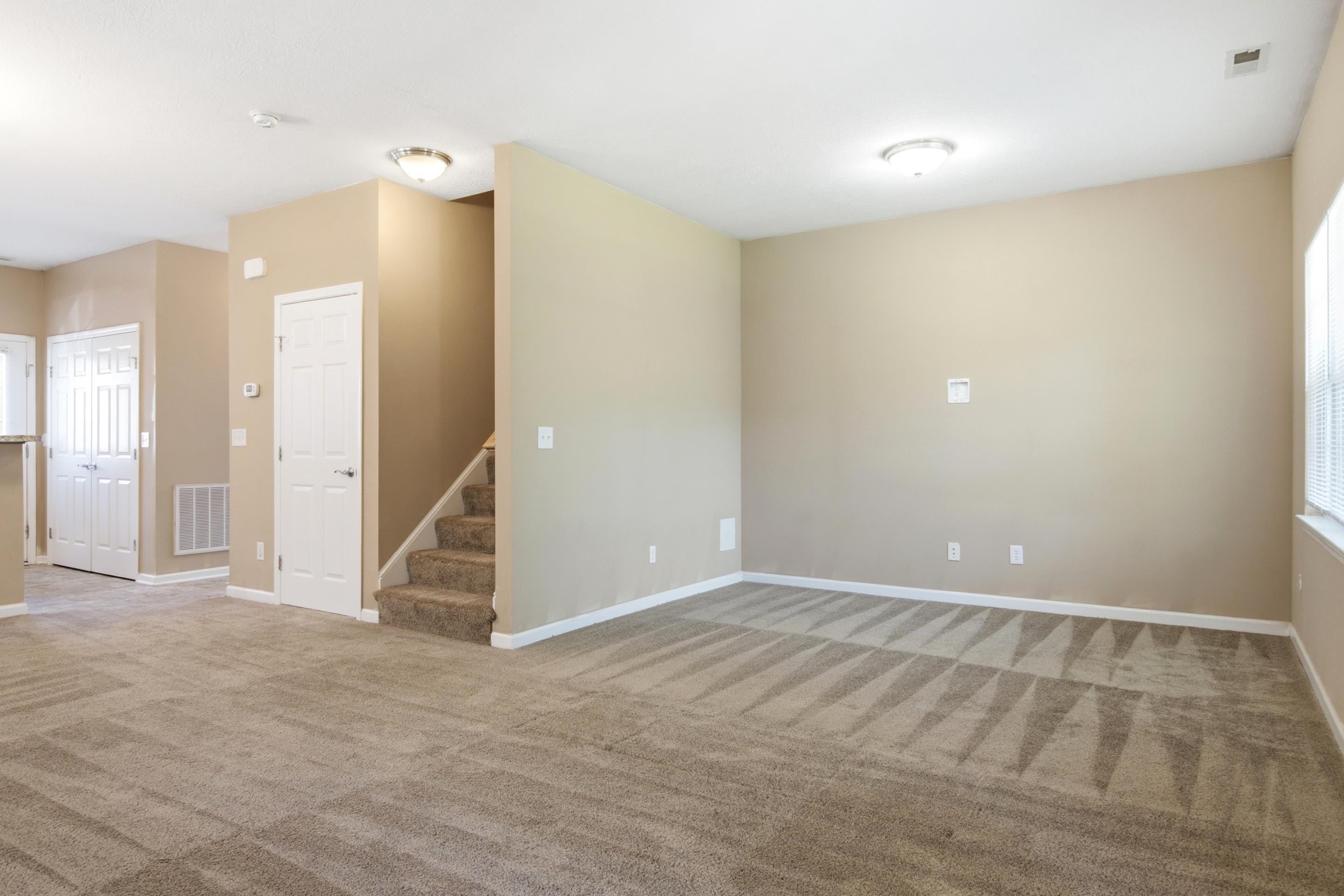 1727 Aden Lane