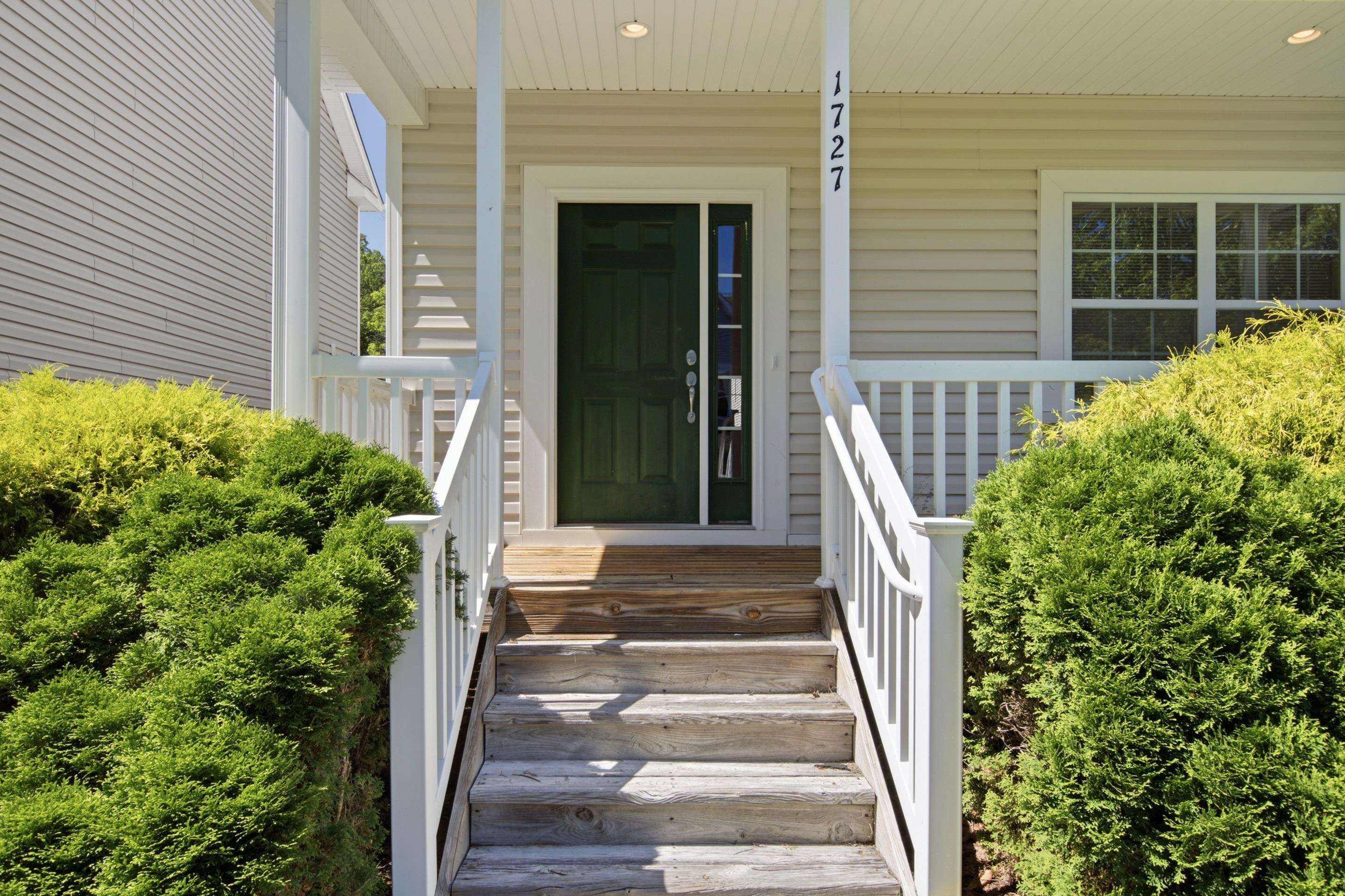 1727 Aden Lane