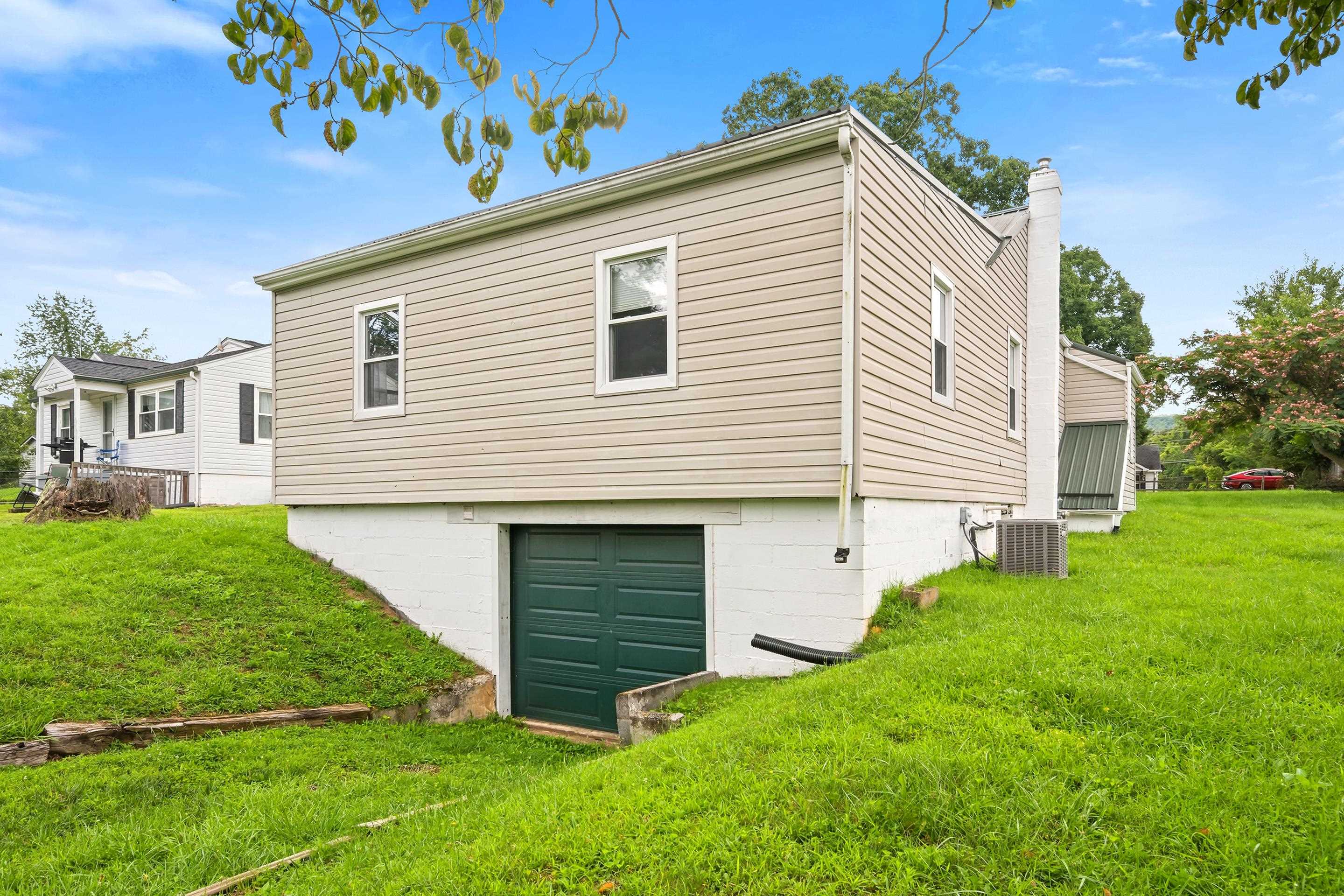 813 Thirteenth Street