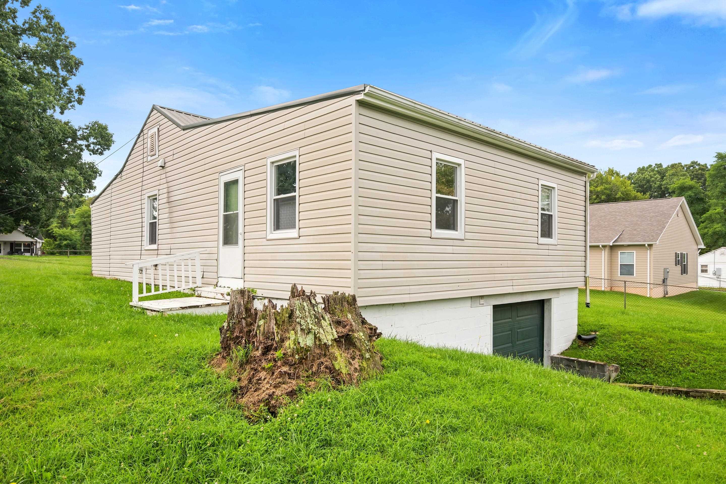 813 Thirteenth Street