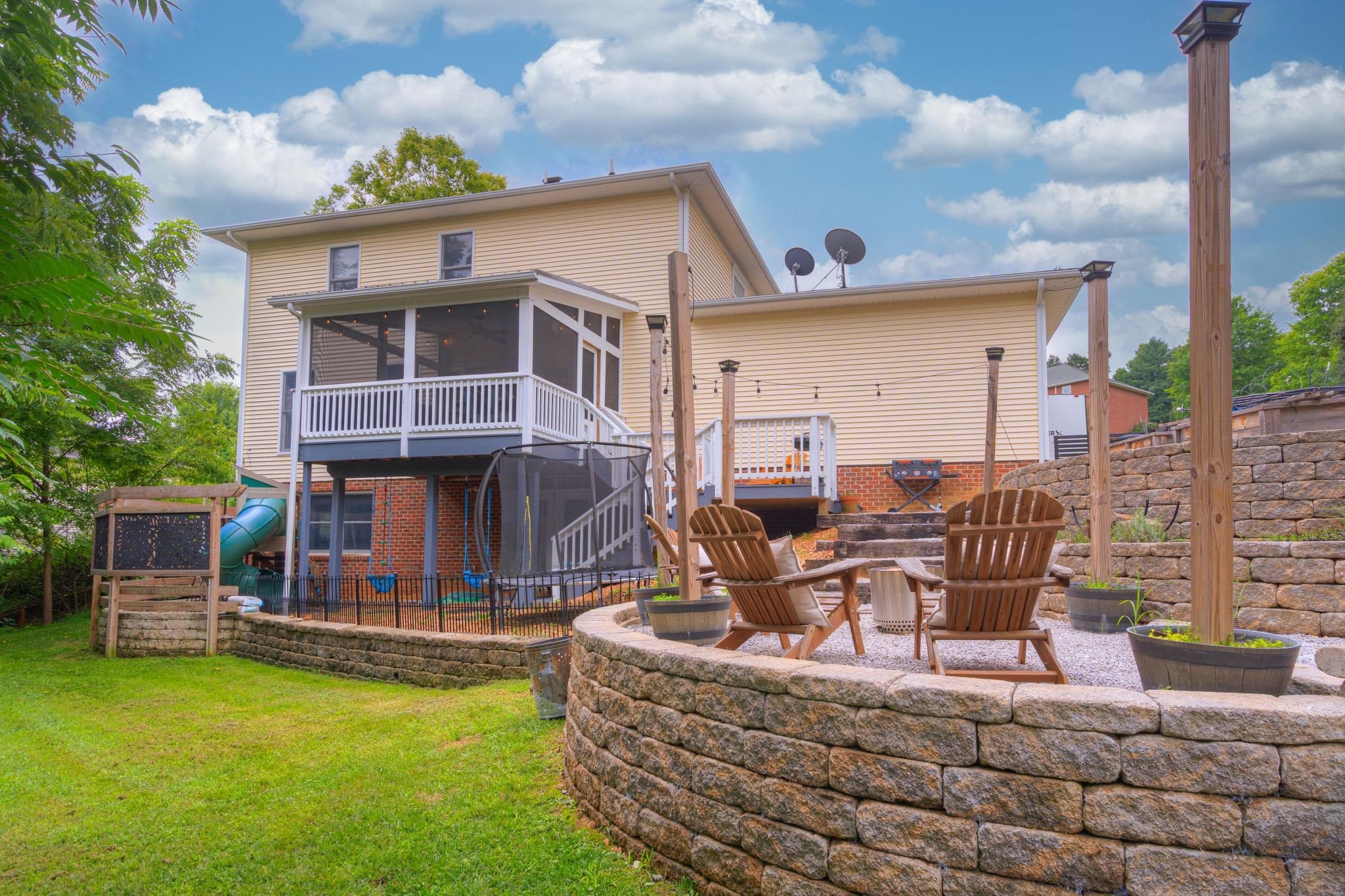 605 Leisure Lane