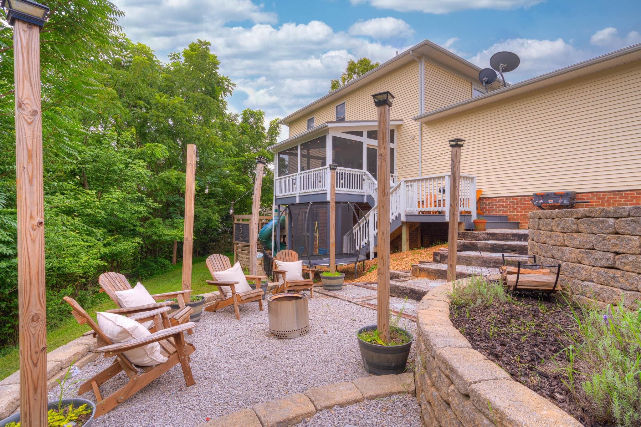 605 Leisure Lane