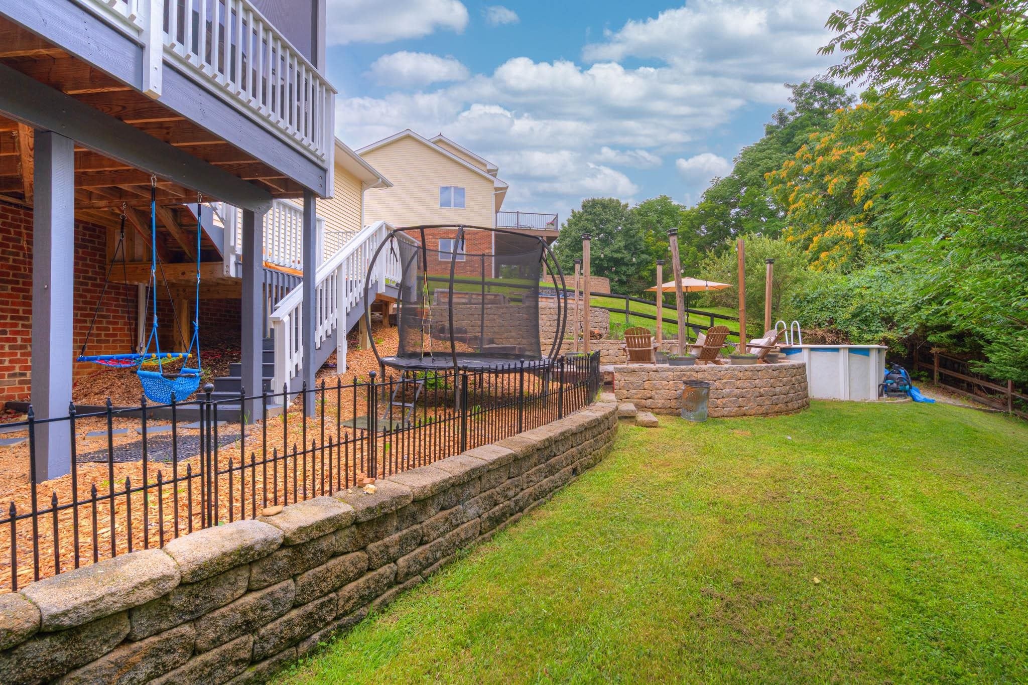 605 Leisure Lane