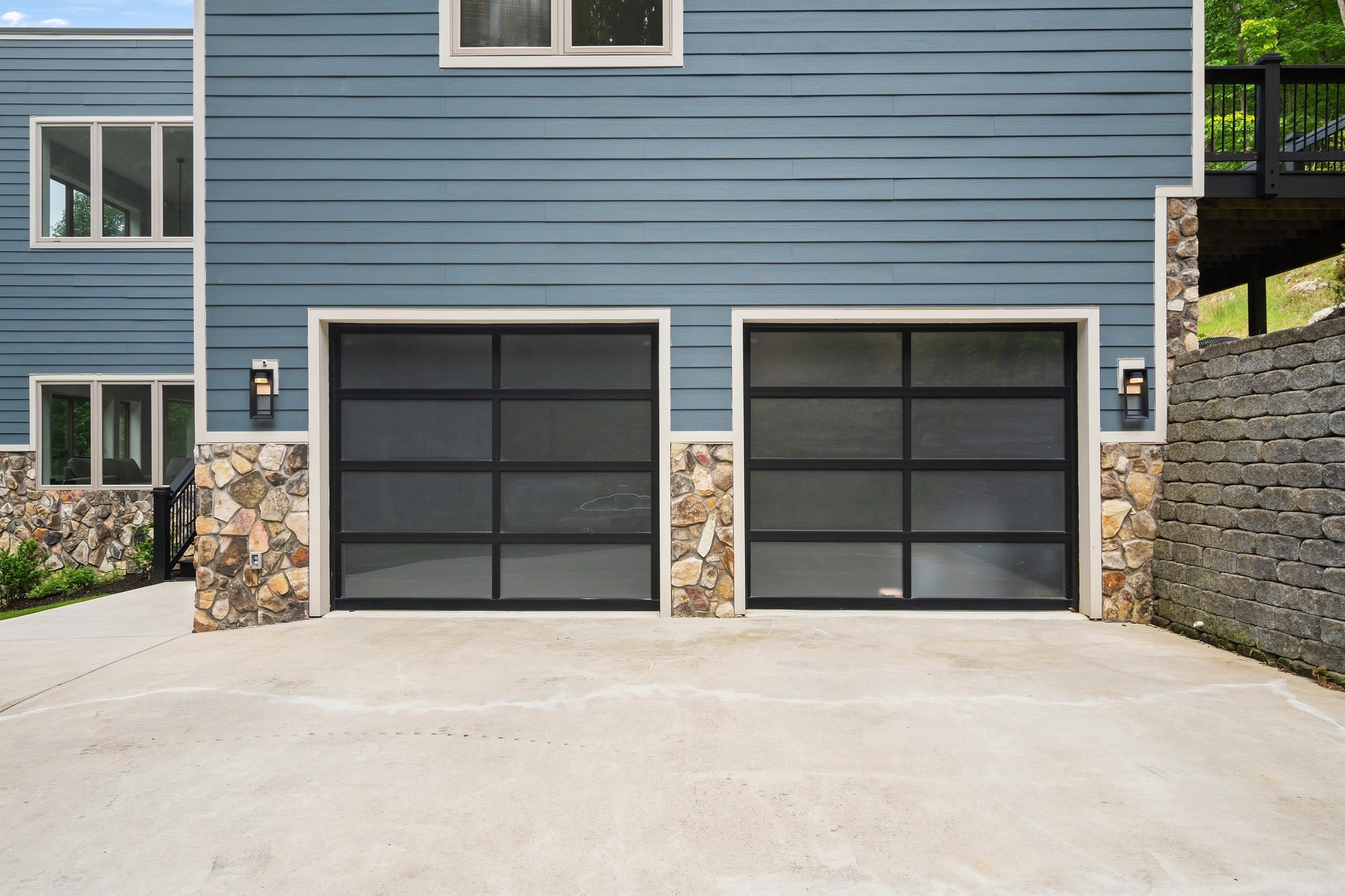 401 Deercroft Drive