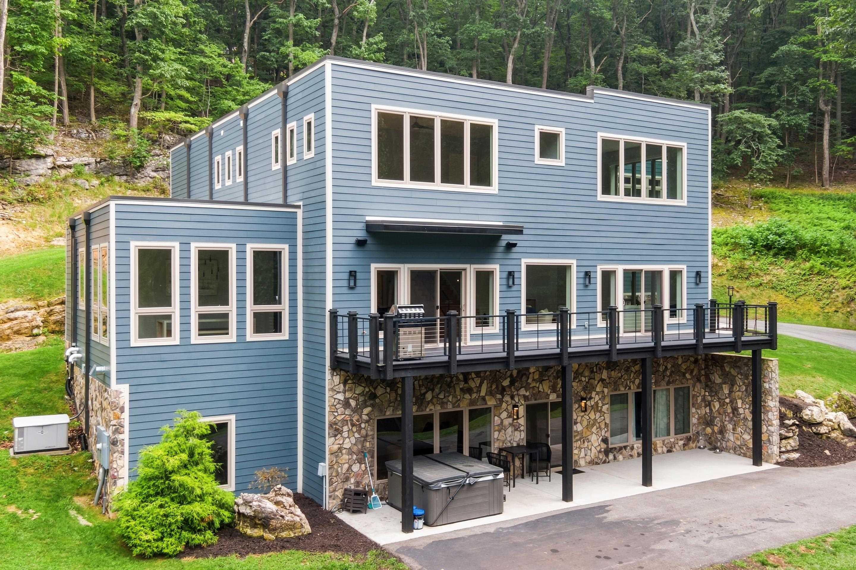 401 Deercroft Drive