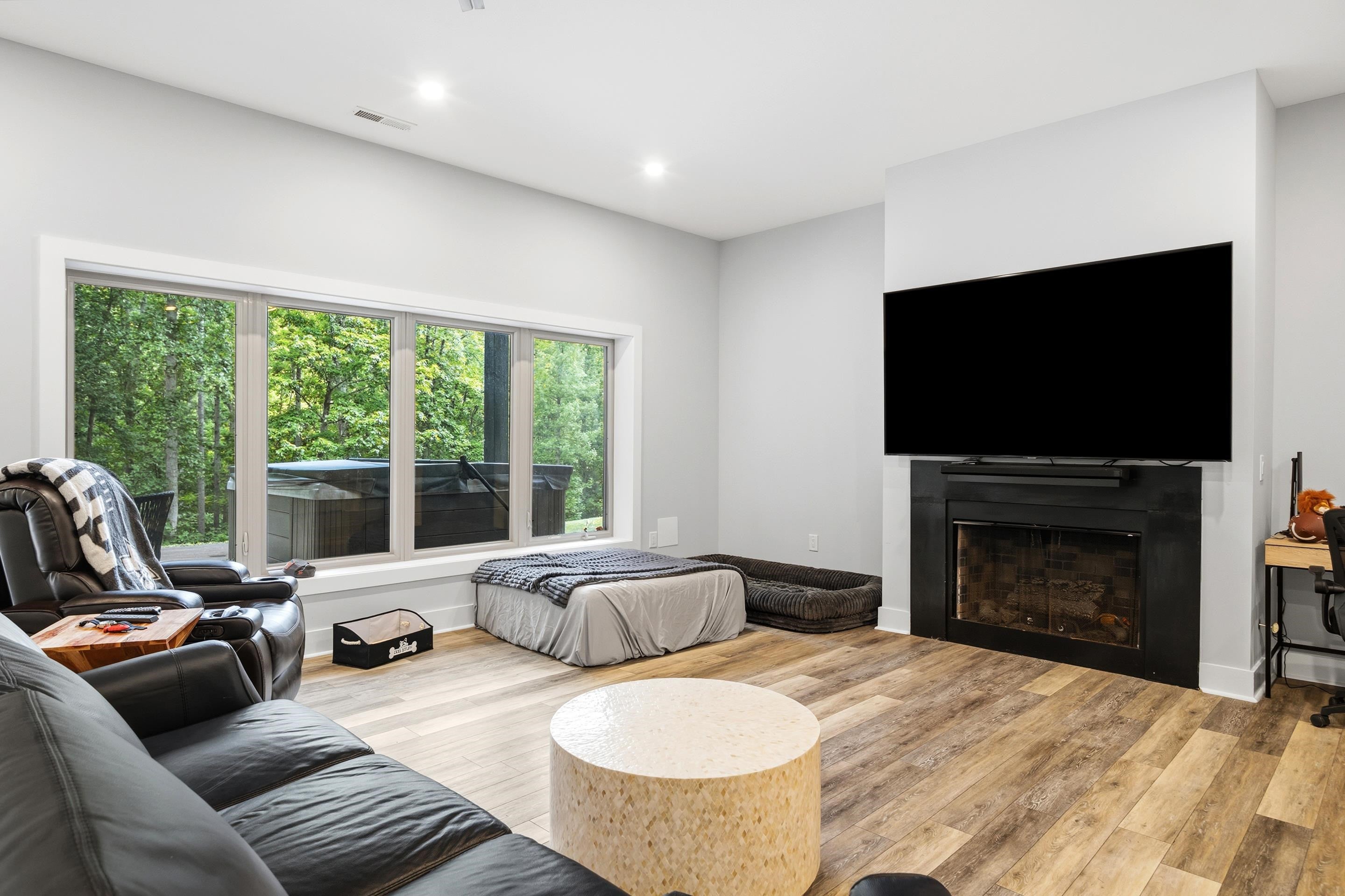401 Deercroft Drive