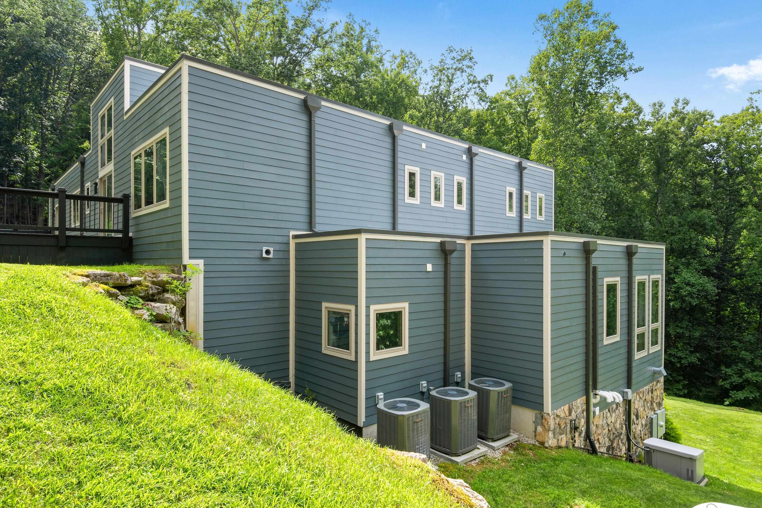 401 Deercroft Drive