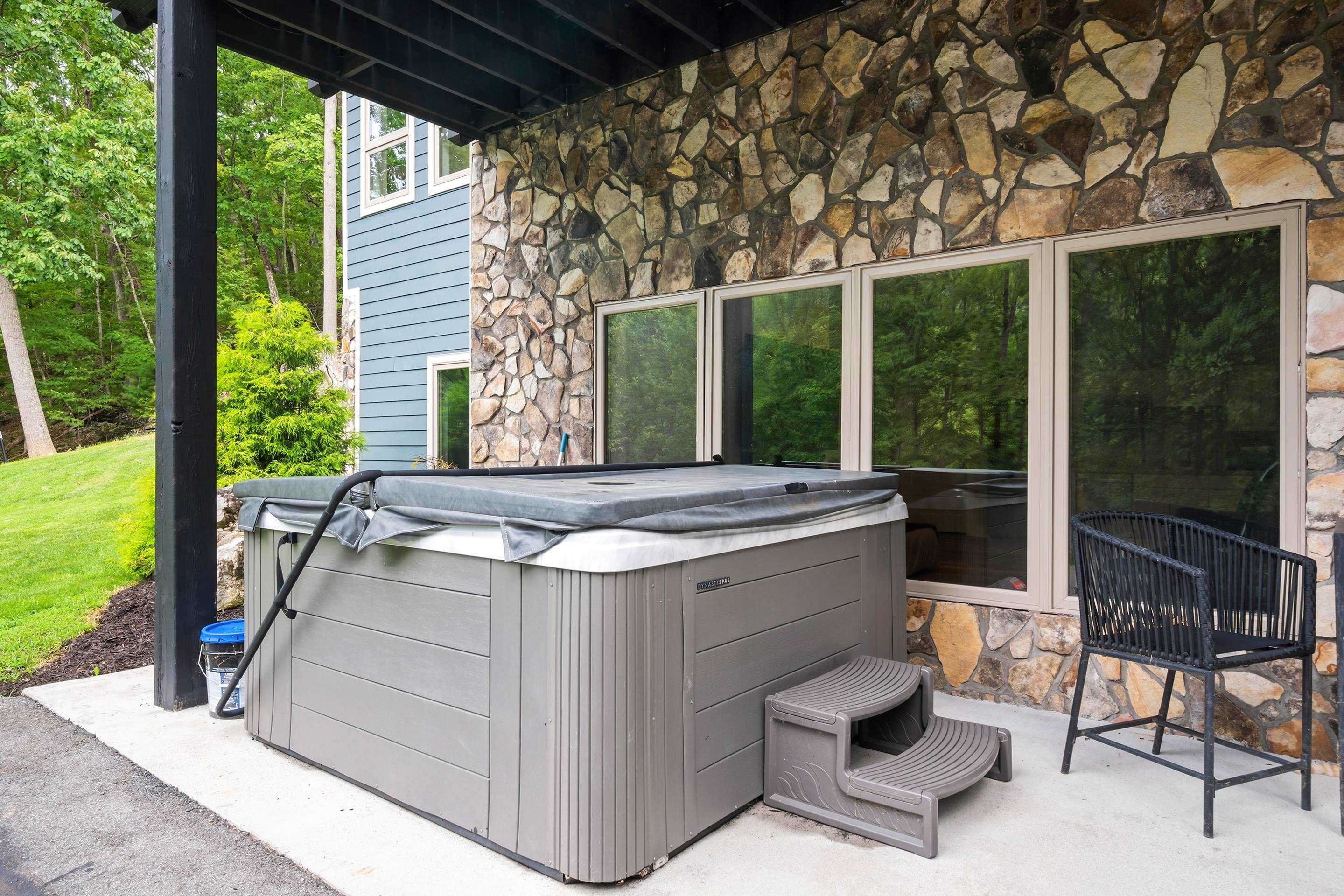 401 Deercroft Drive