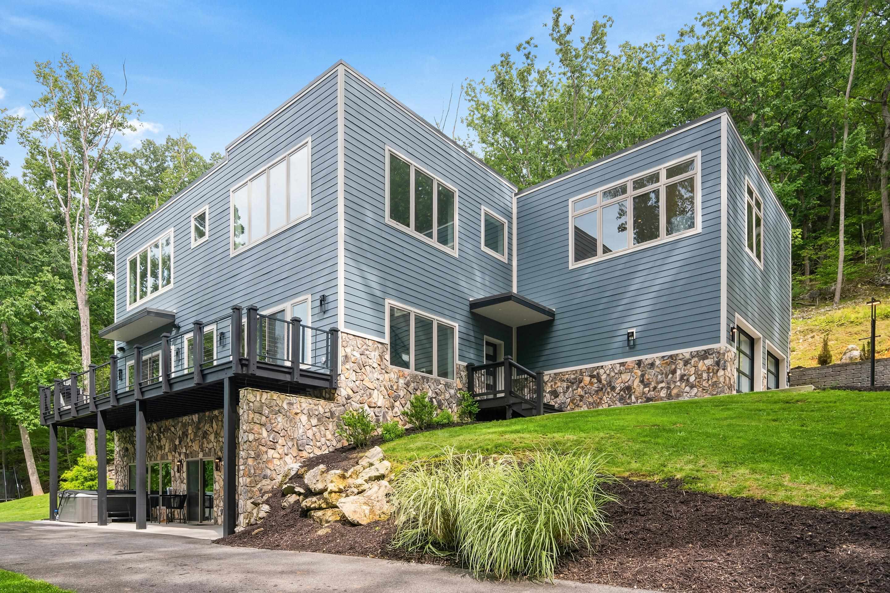 401 Deercroft Drive