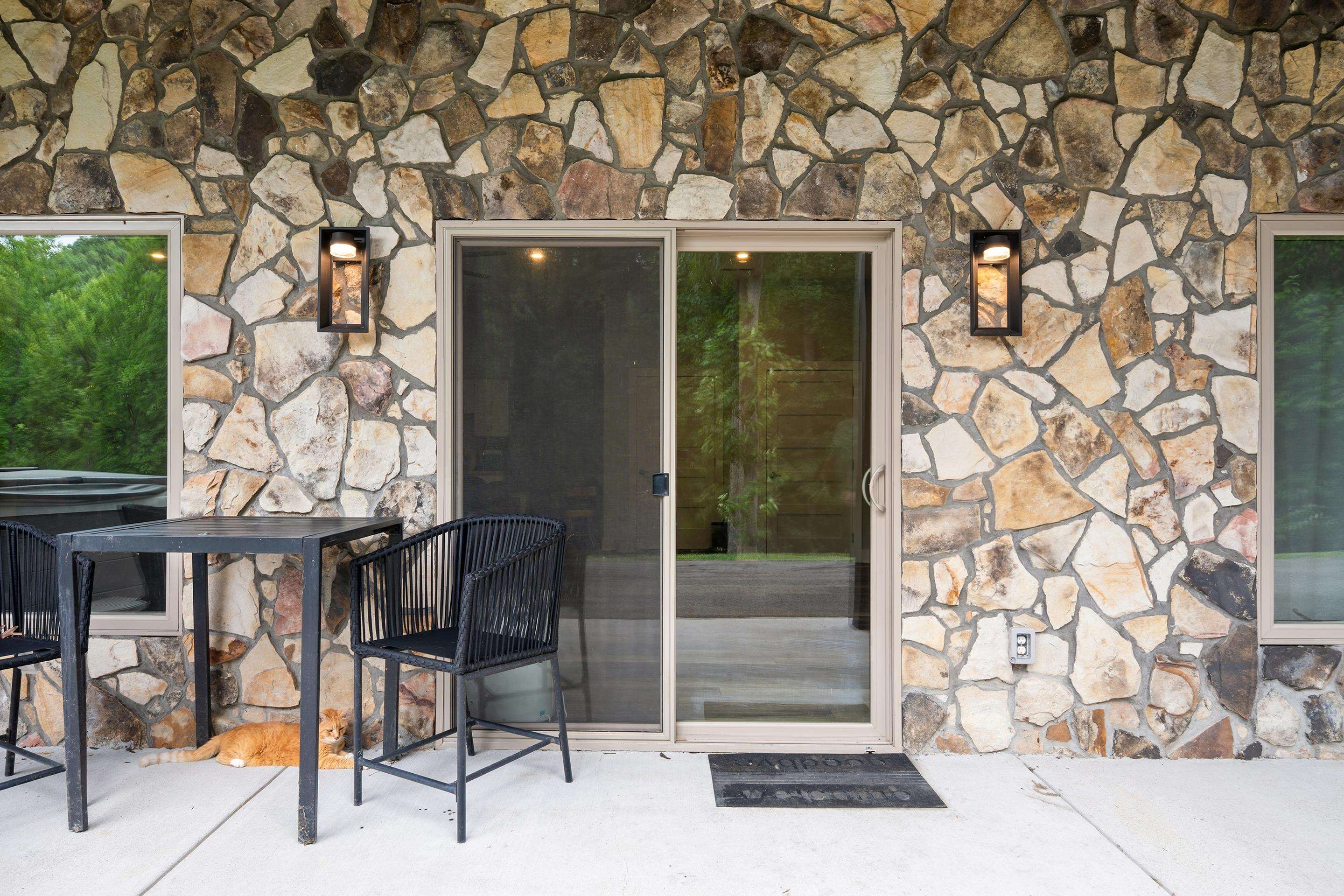 401 Deercroft Drive