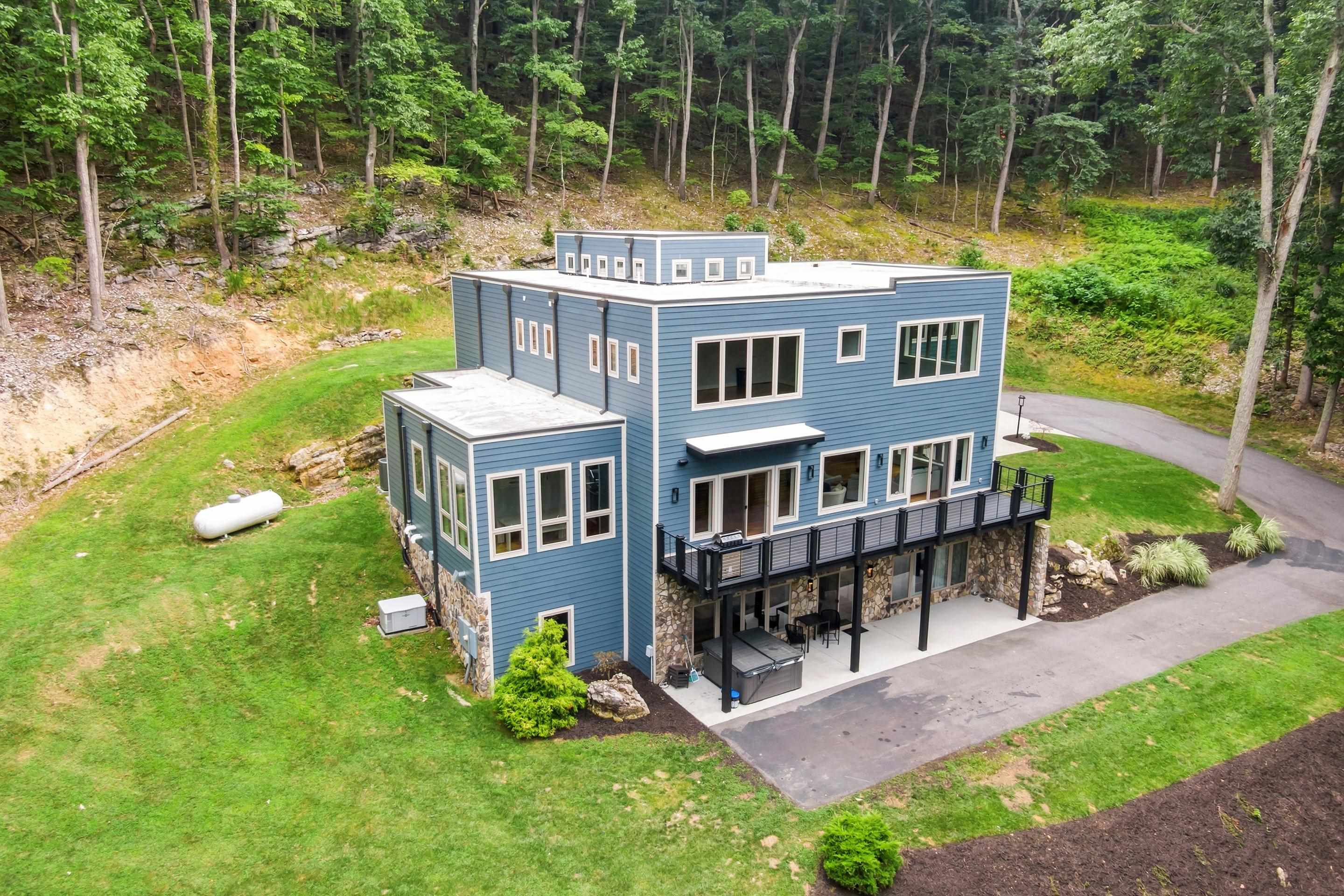 401 Deercroft Drive