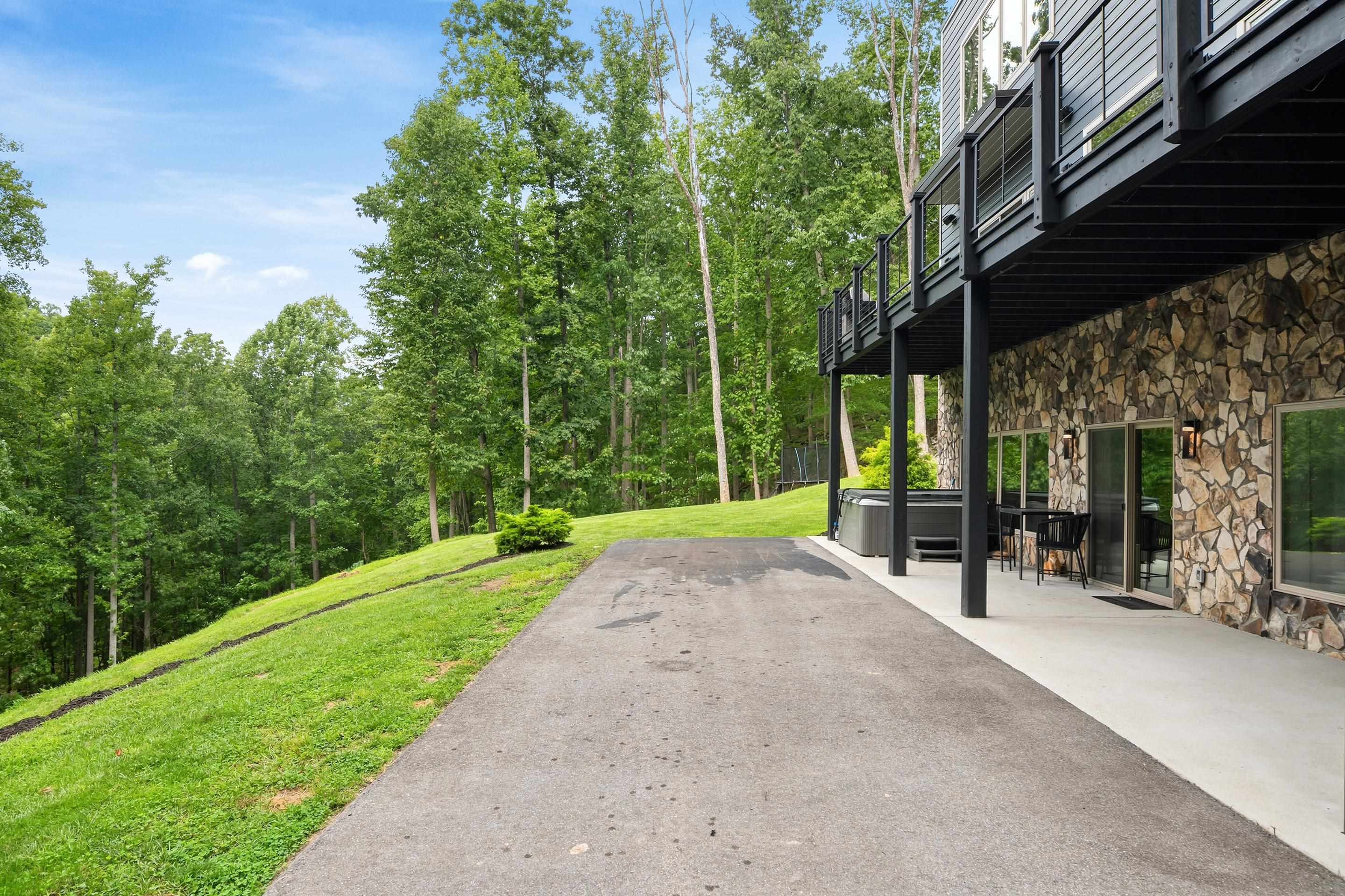 401 Deercroft Drive