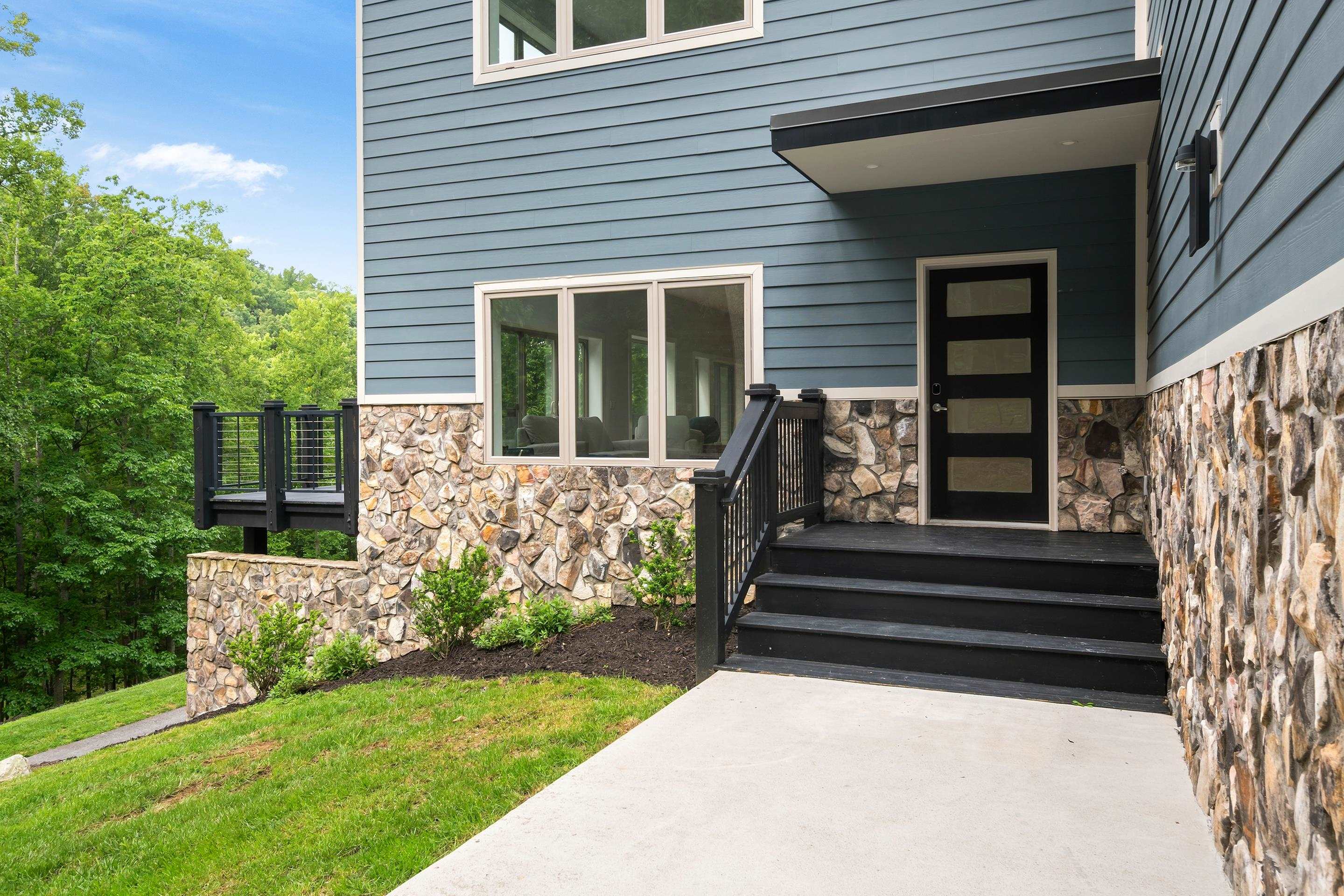 401 Deercroft Drive