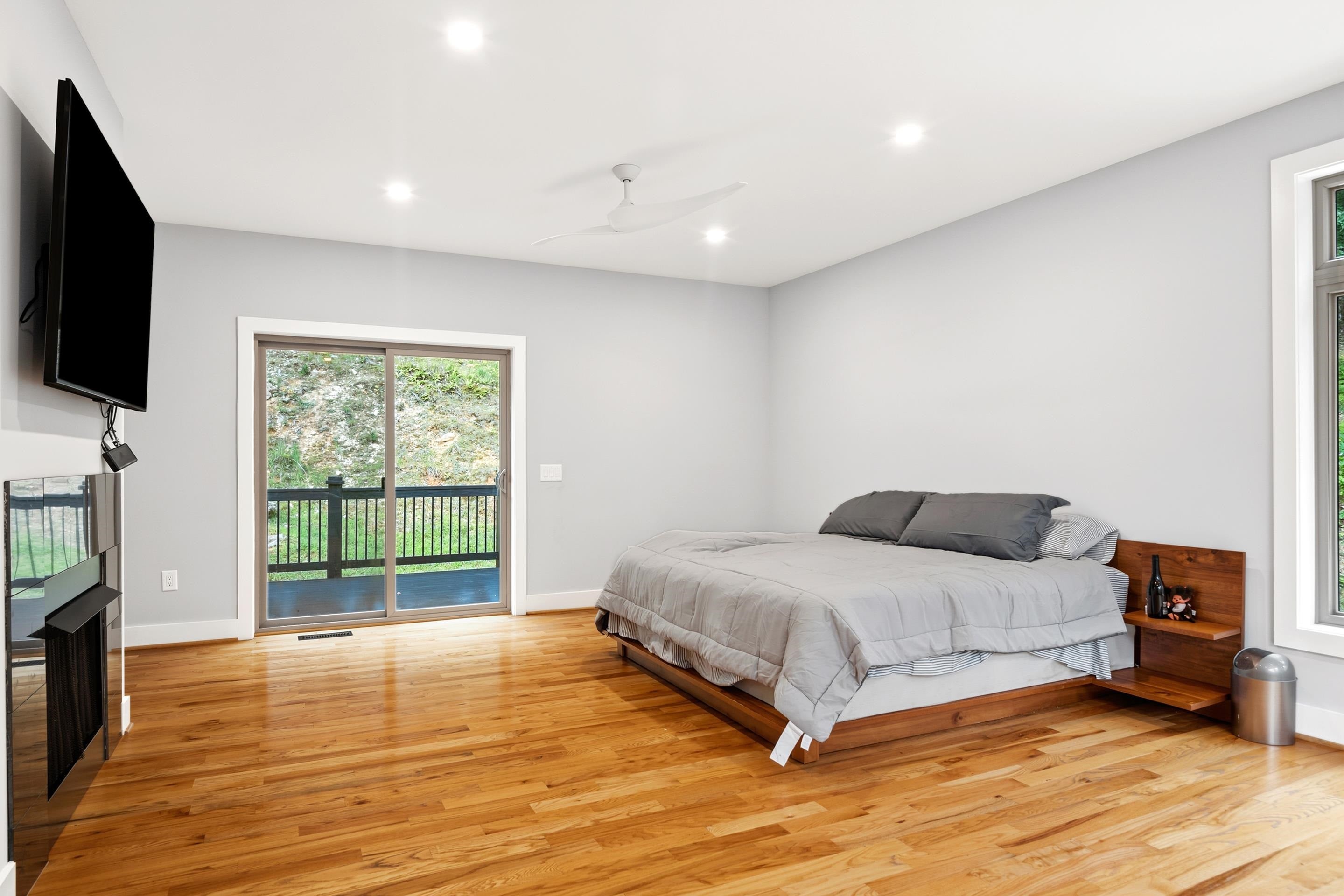401 Deercroft Drive