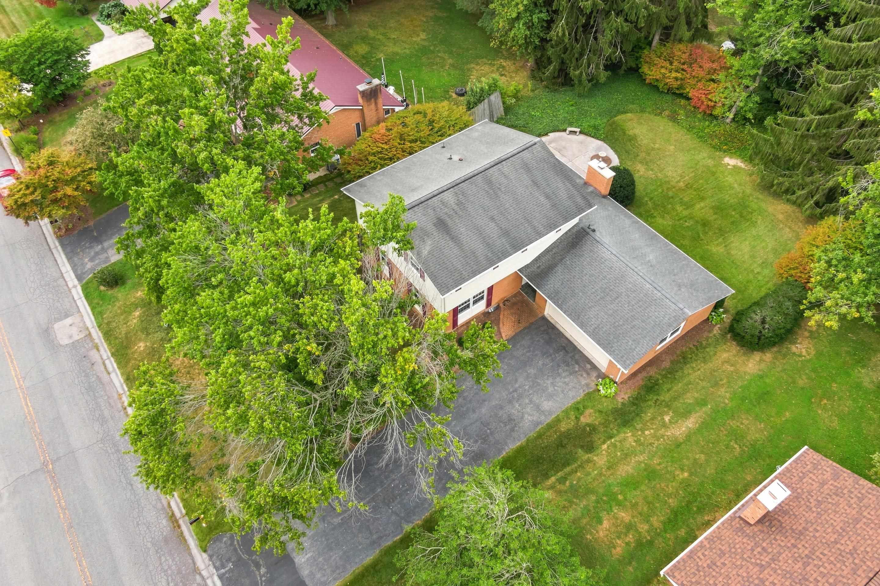 412 STONEGATE Drive