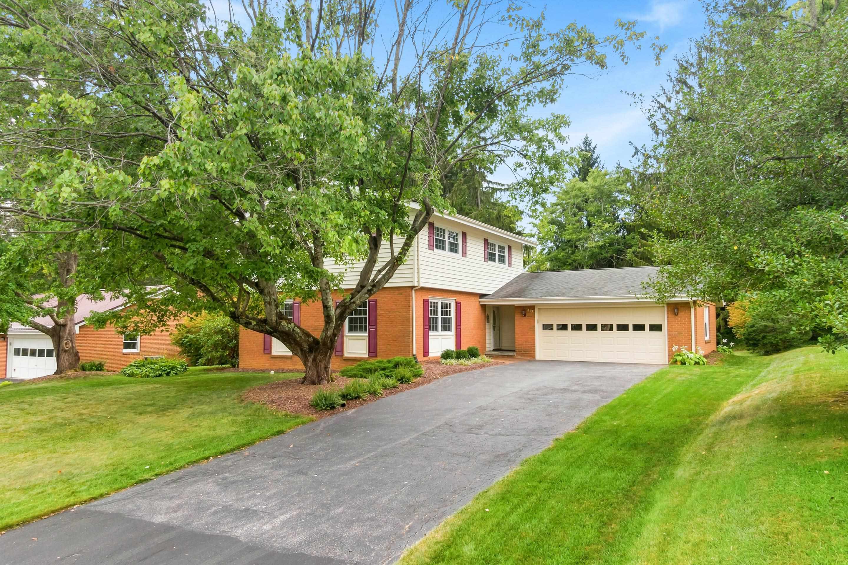 412 STONEGATE Drive