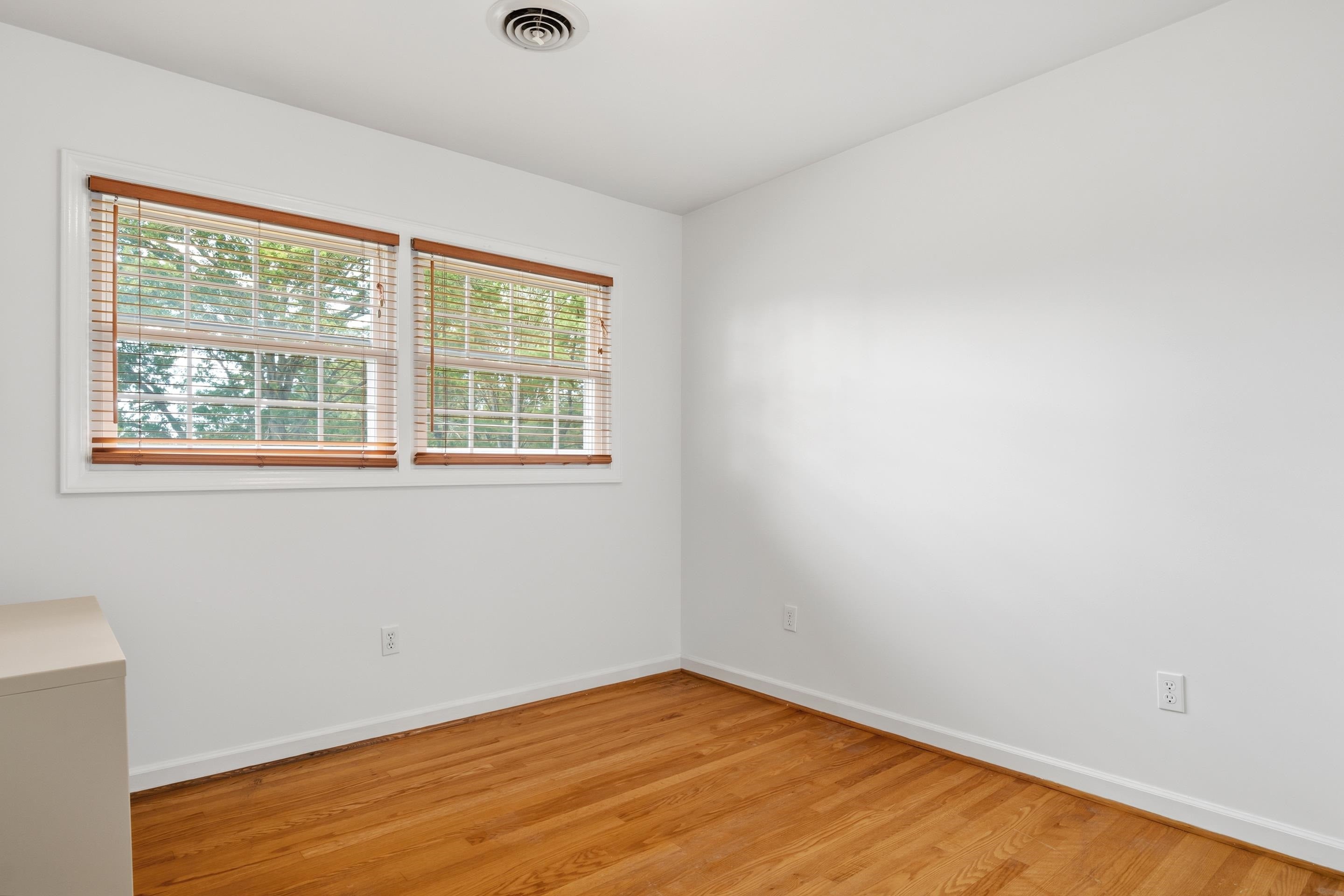 412 STONEGATE Drive