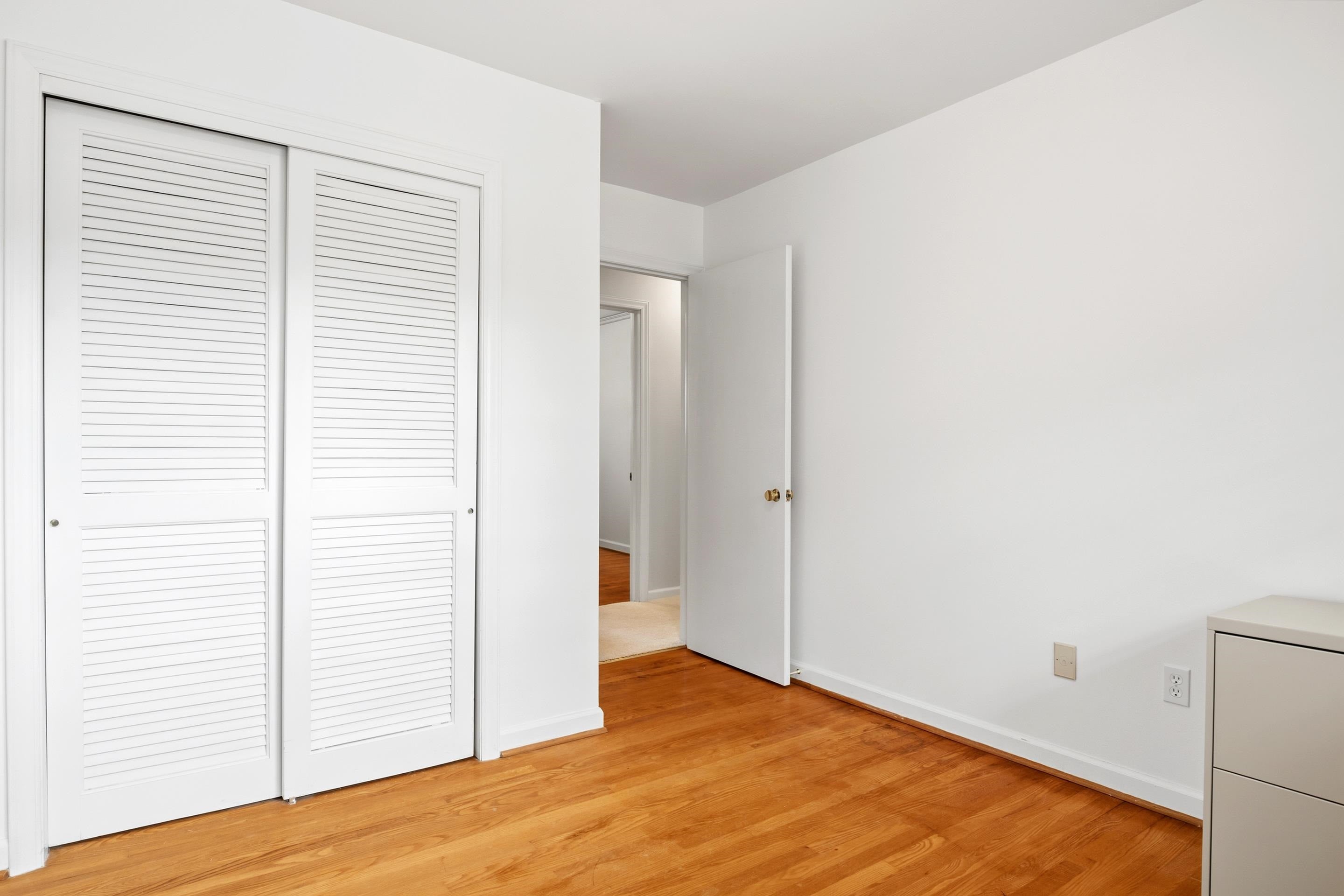 412 STONEGATE Drive