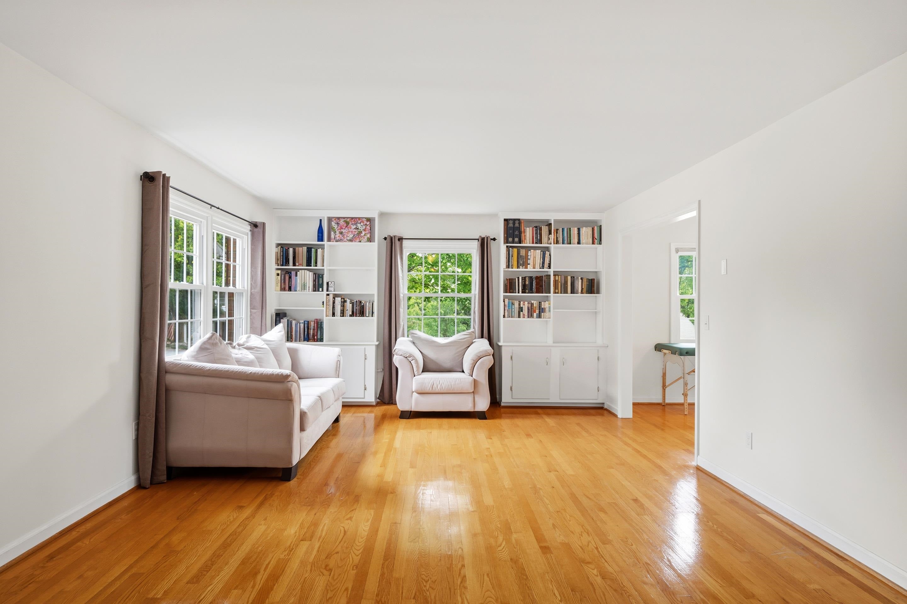 412 STONEGATE Drive