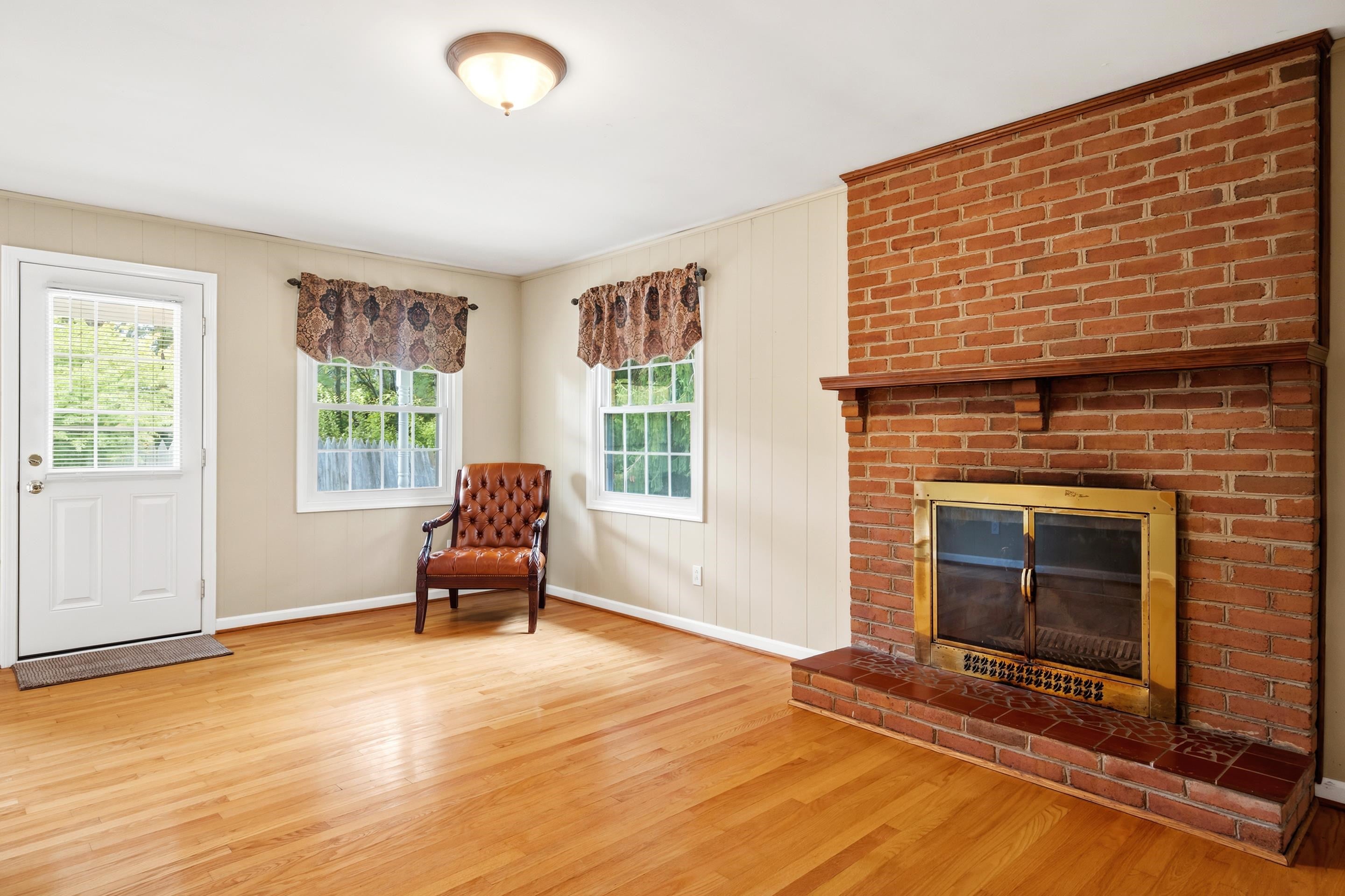 412 STONEGATE Drive
