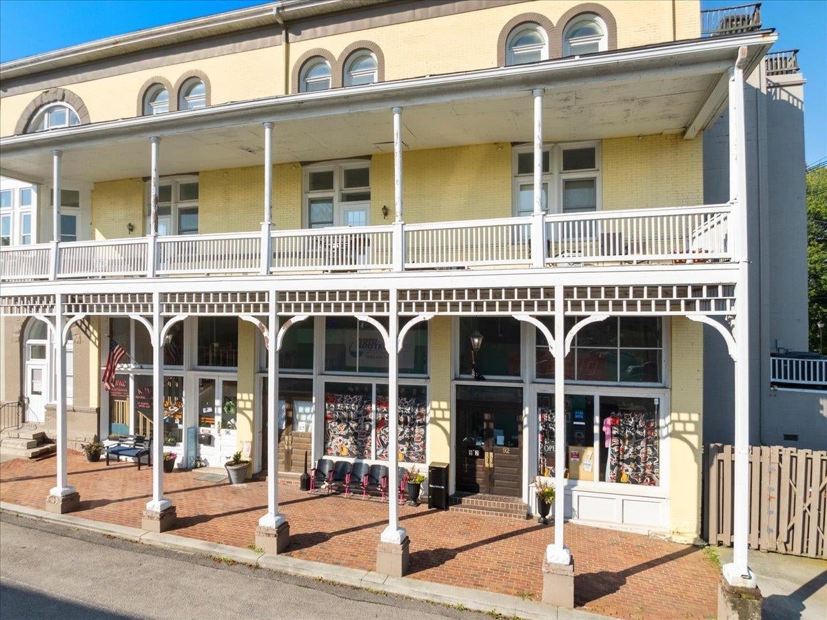303 W Main Street 307