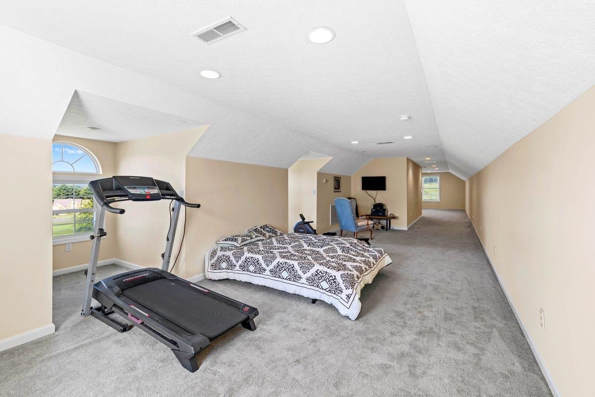 2713 FAIRWAY Drive