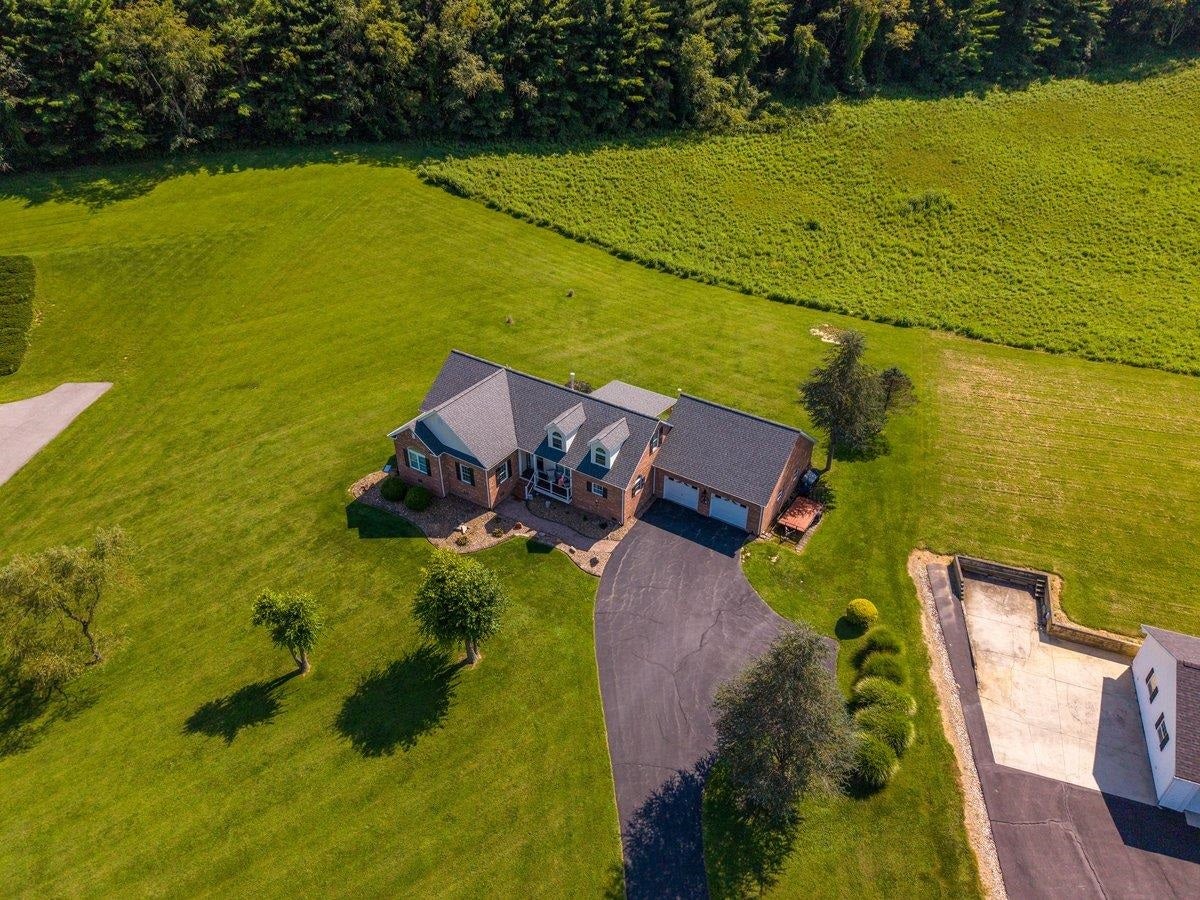 2713 FAIRWAY Drive