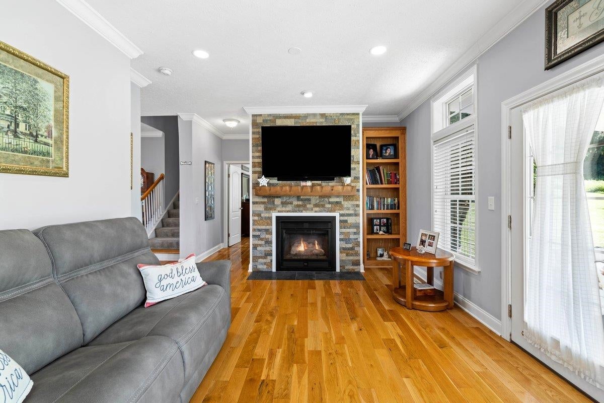 2713 FAIRWAY Drive