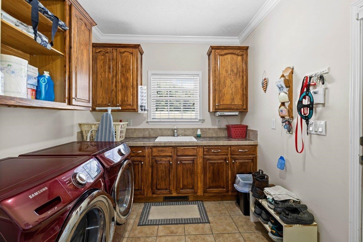 2713 FAIRWAY Drive