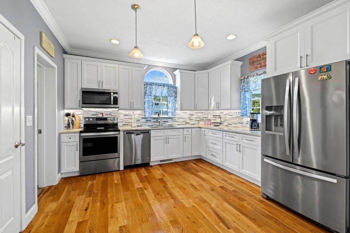 2713 FAIRWAY Drive