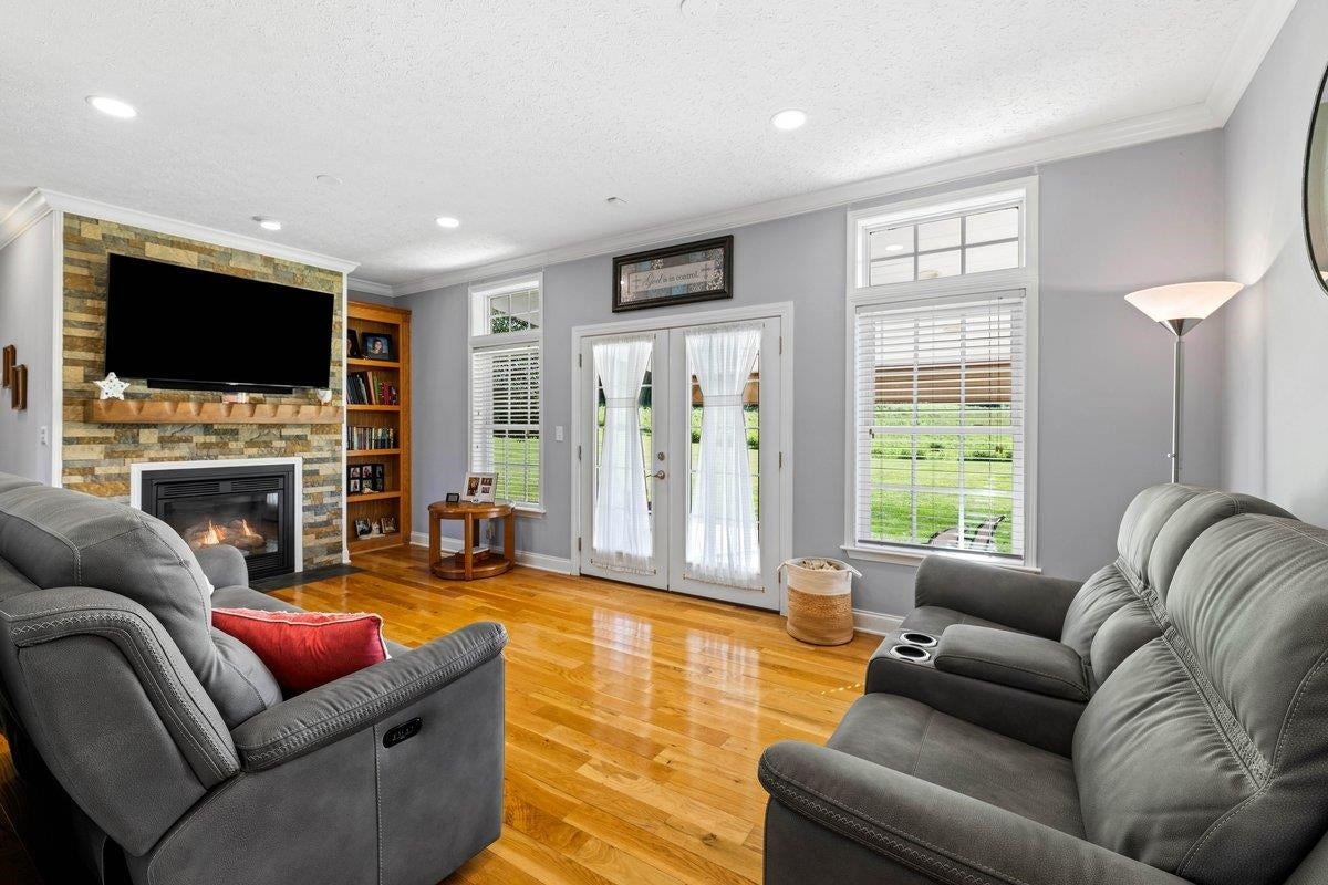2713 FAIRWAY Drive