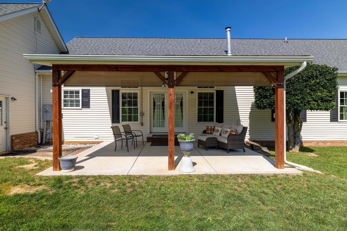 2713 FAIRWAY Drive