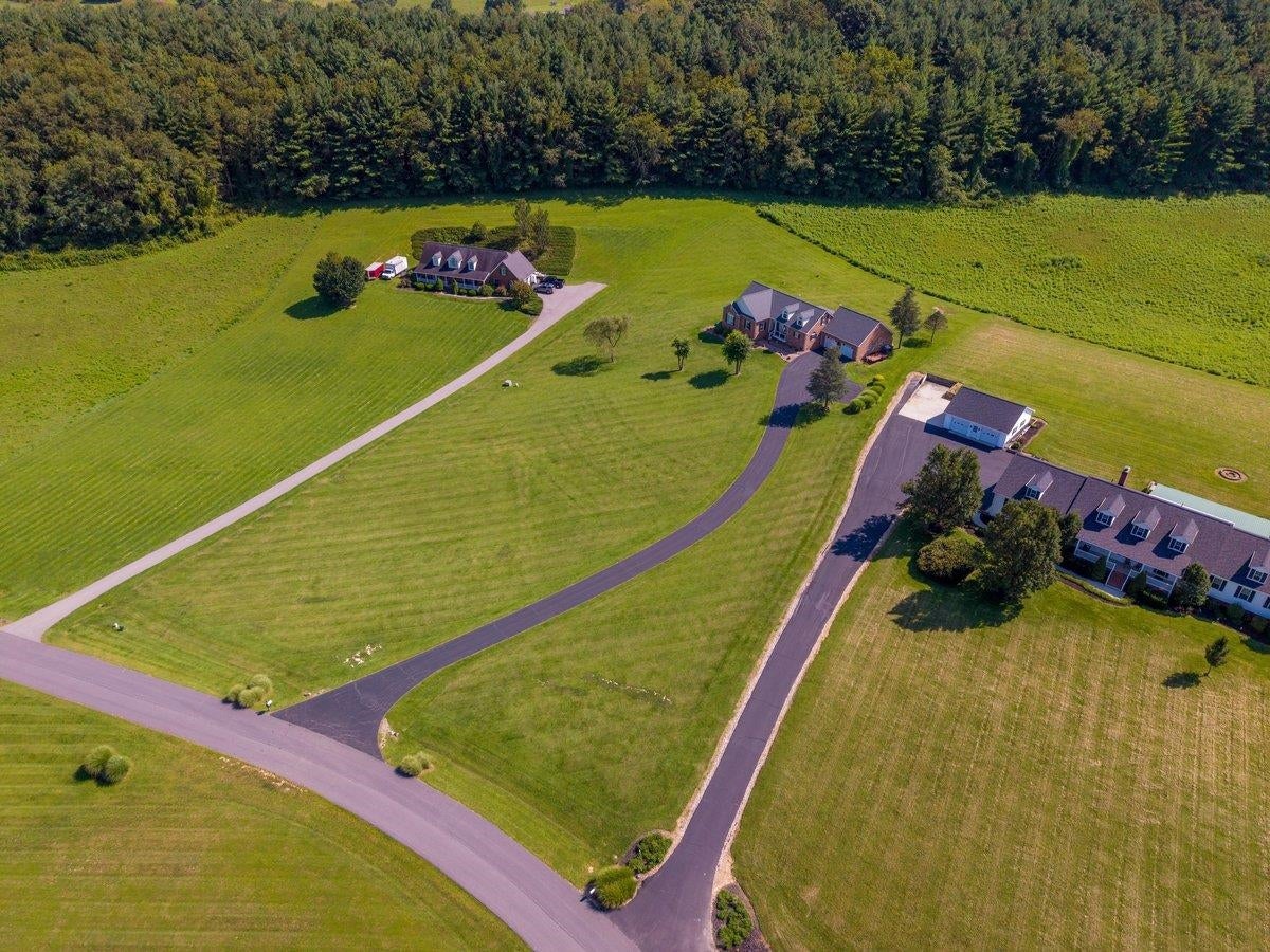2713 FAIRWAY Drive