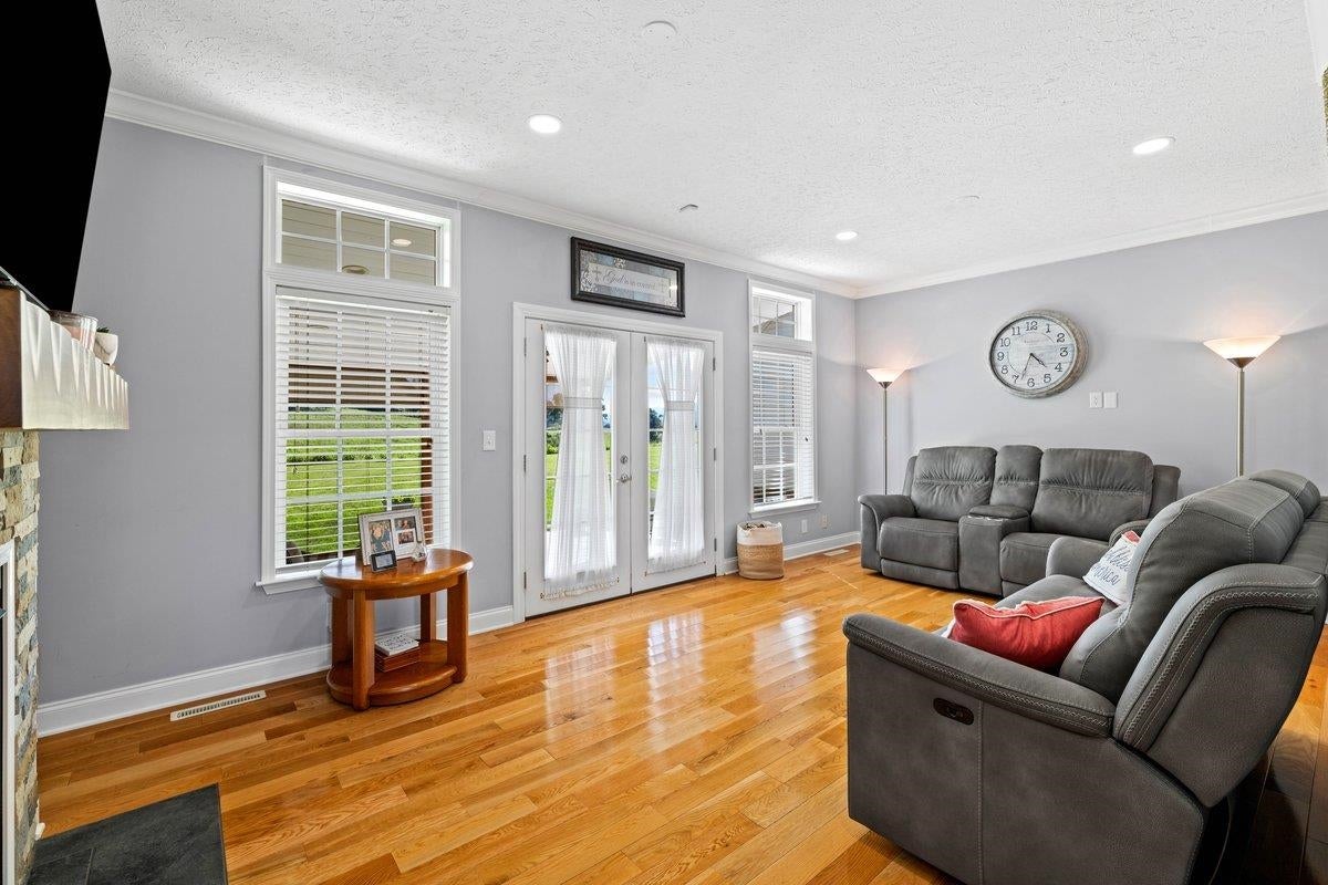 2713 FAIRWAY Drive