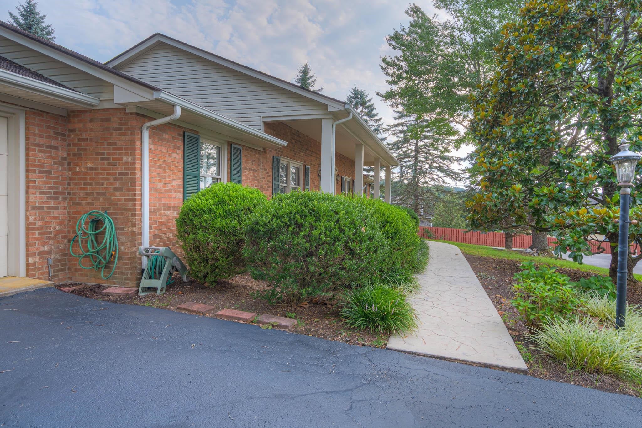 1000 BOBWHITE Drive