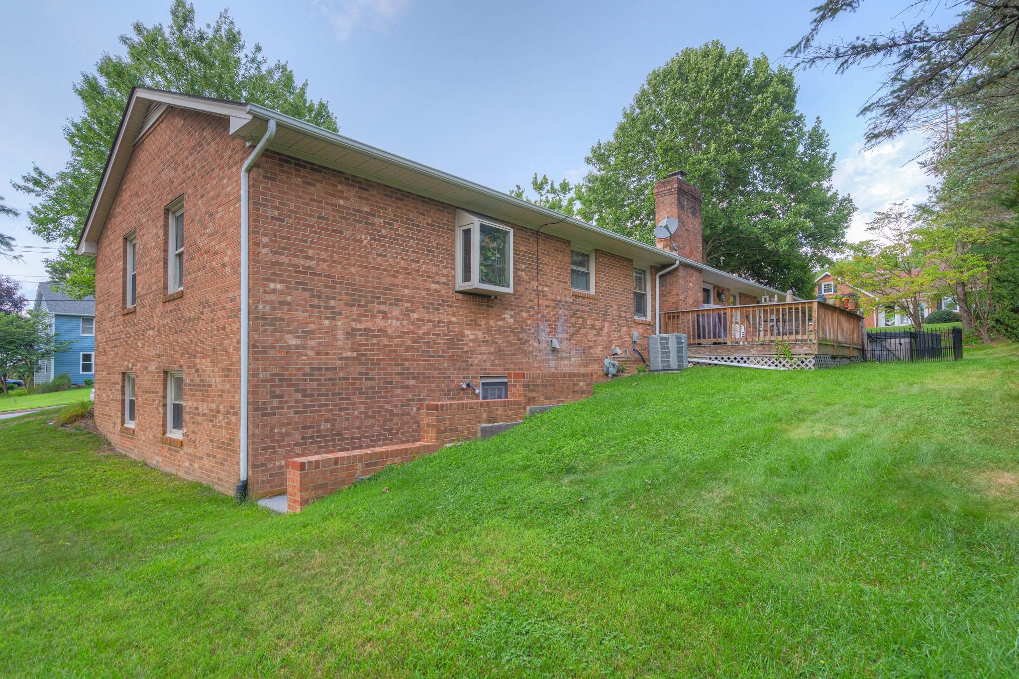 1000 BOBWHITE Drive