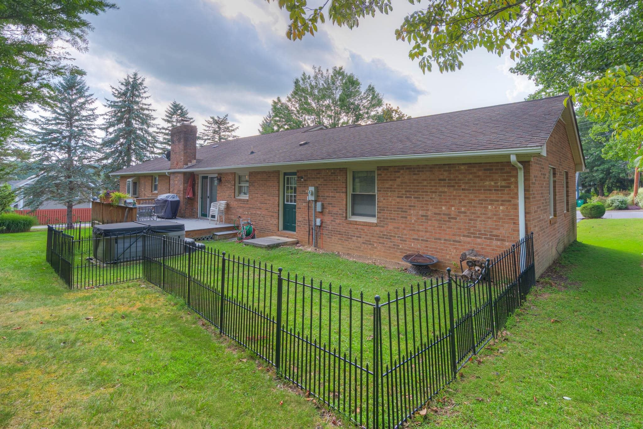 1000 BOBWHITE Drive