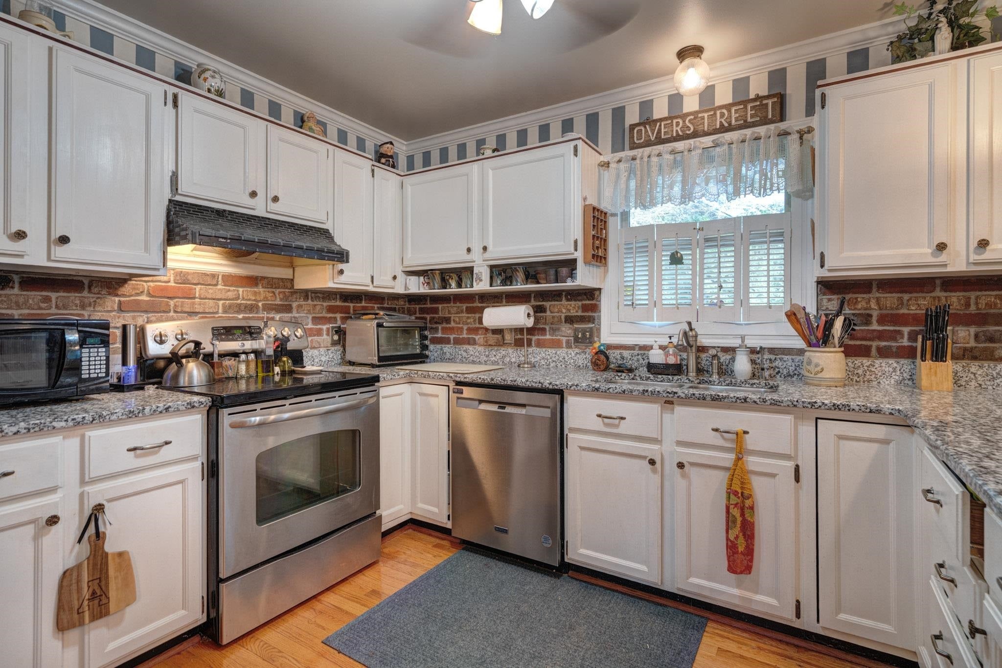 1000 BOBWHITE Drive