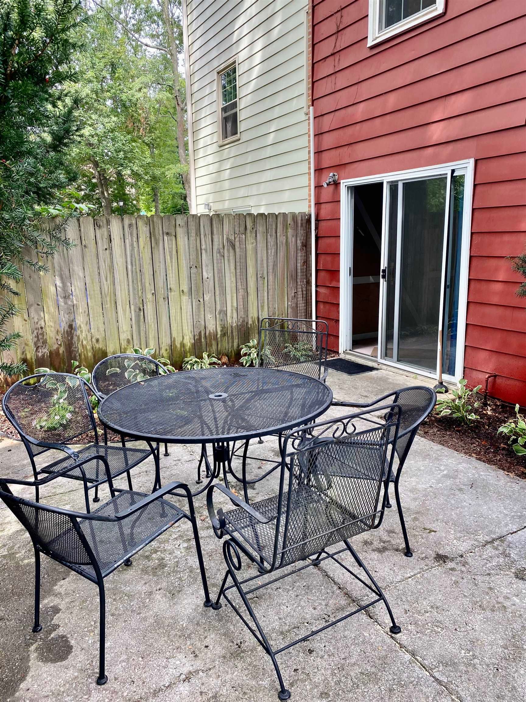 104 Canterbury Court
