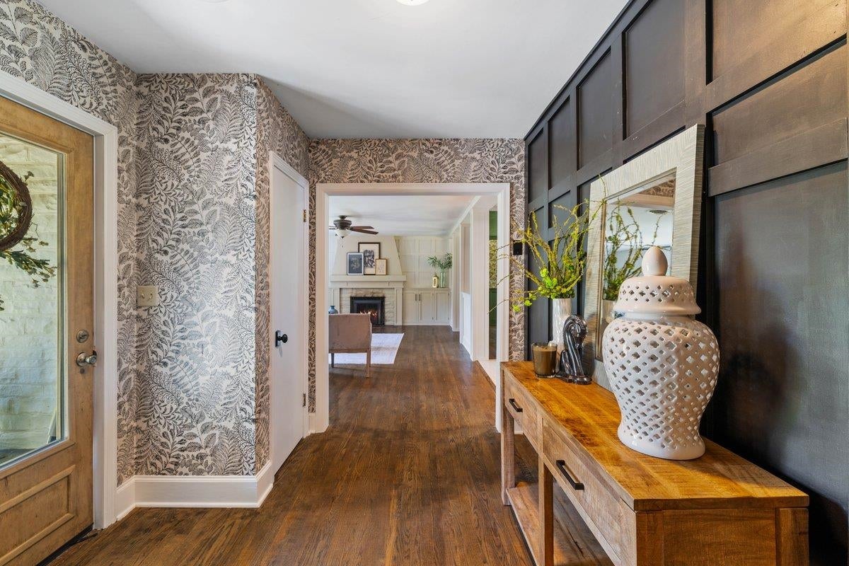 905 OAK Drive