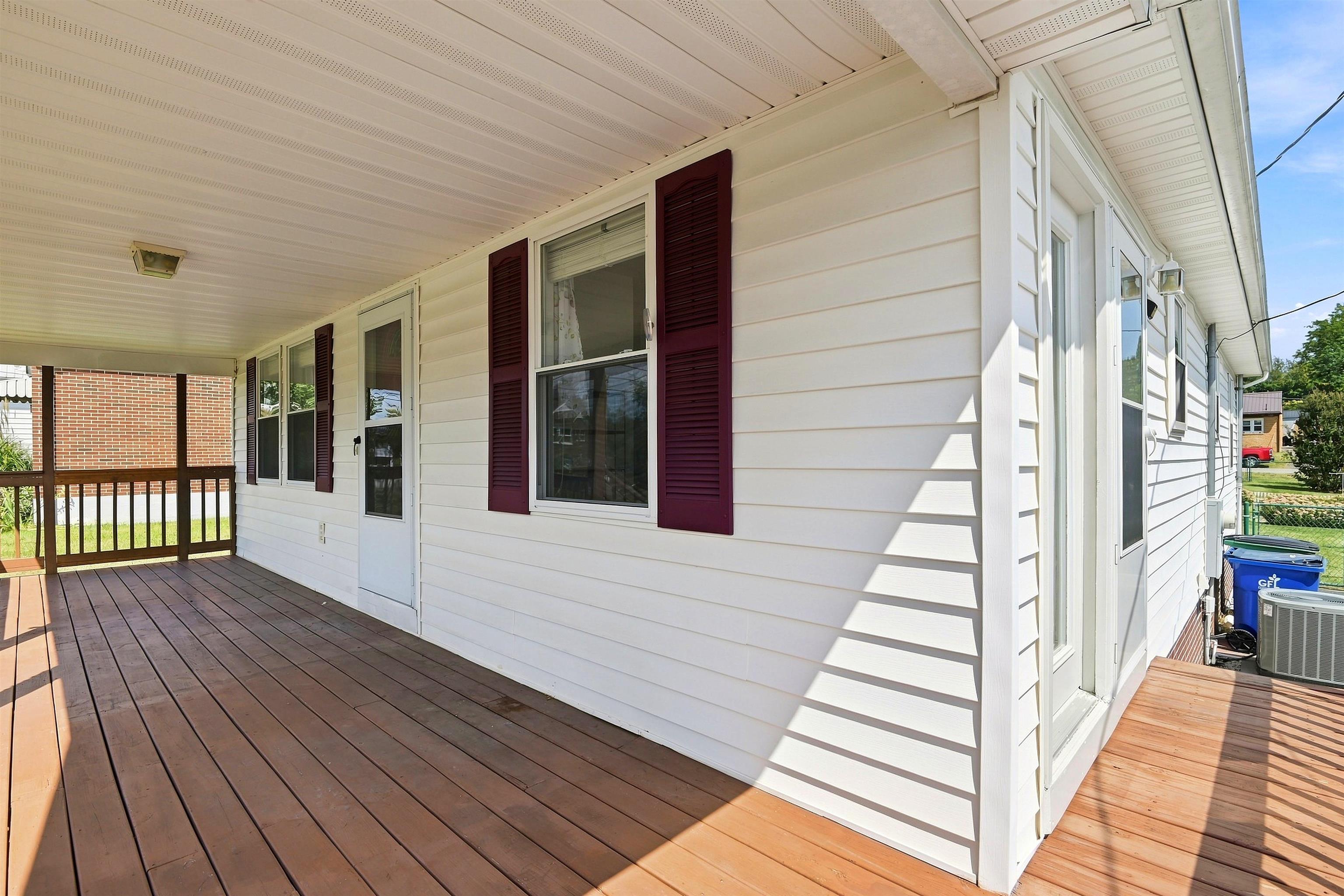 111 HAGAN Street NE