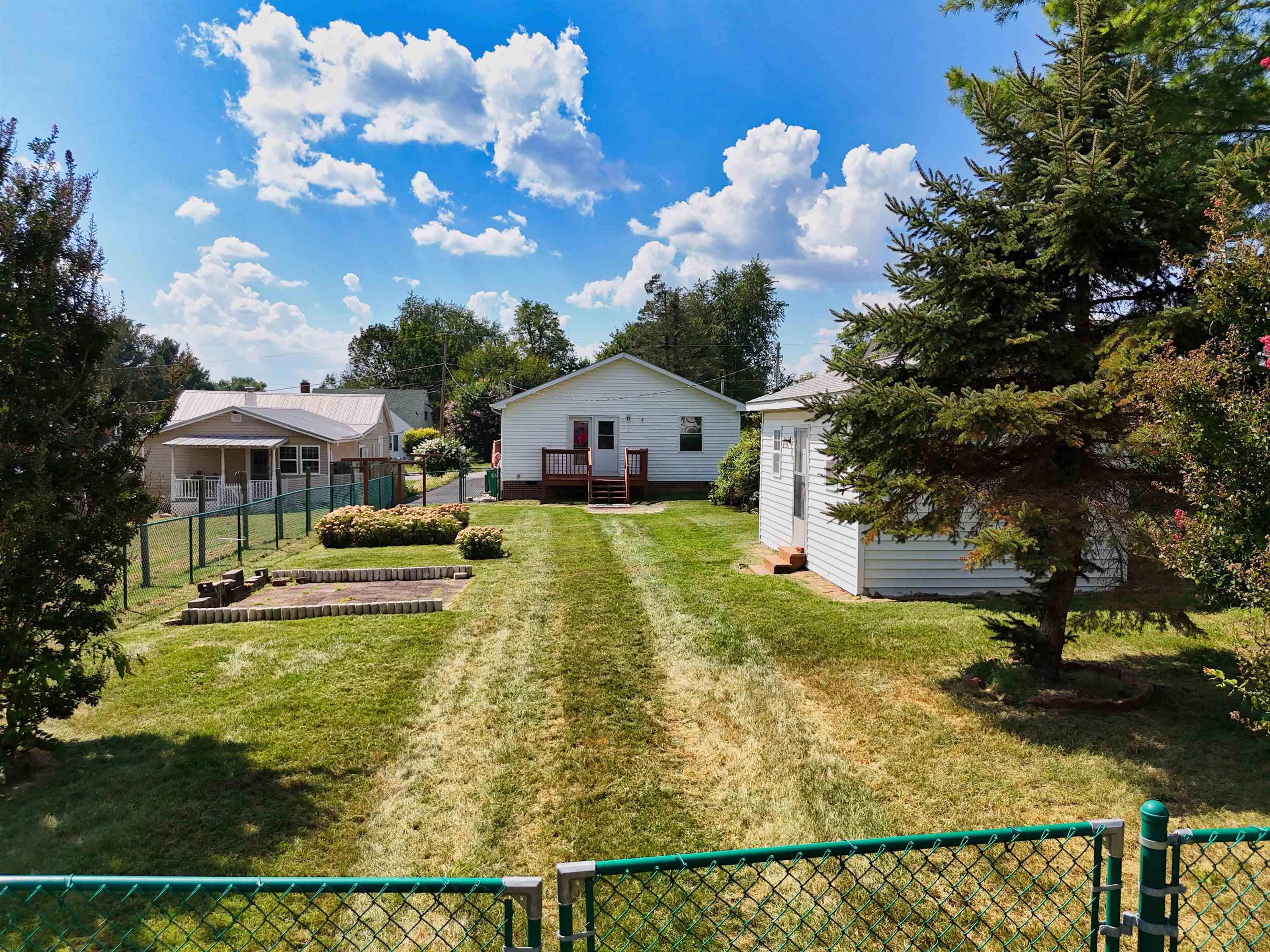 111 HAGAN Street NE